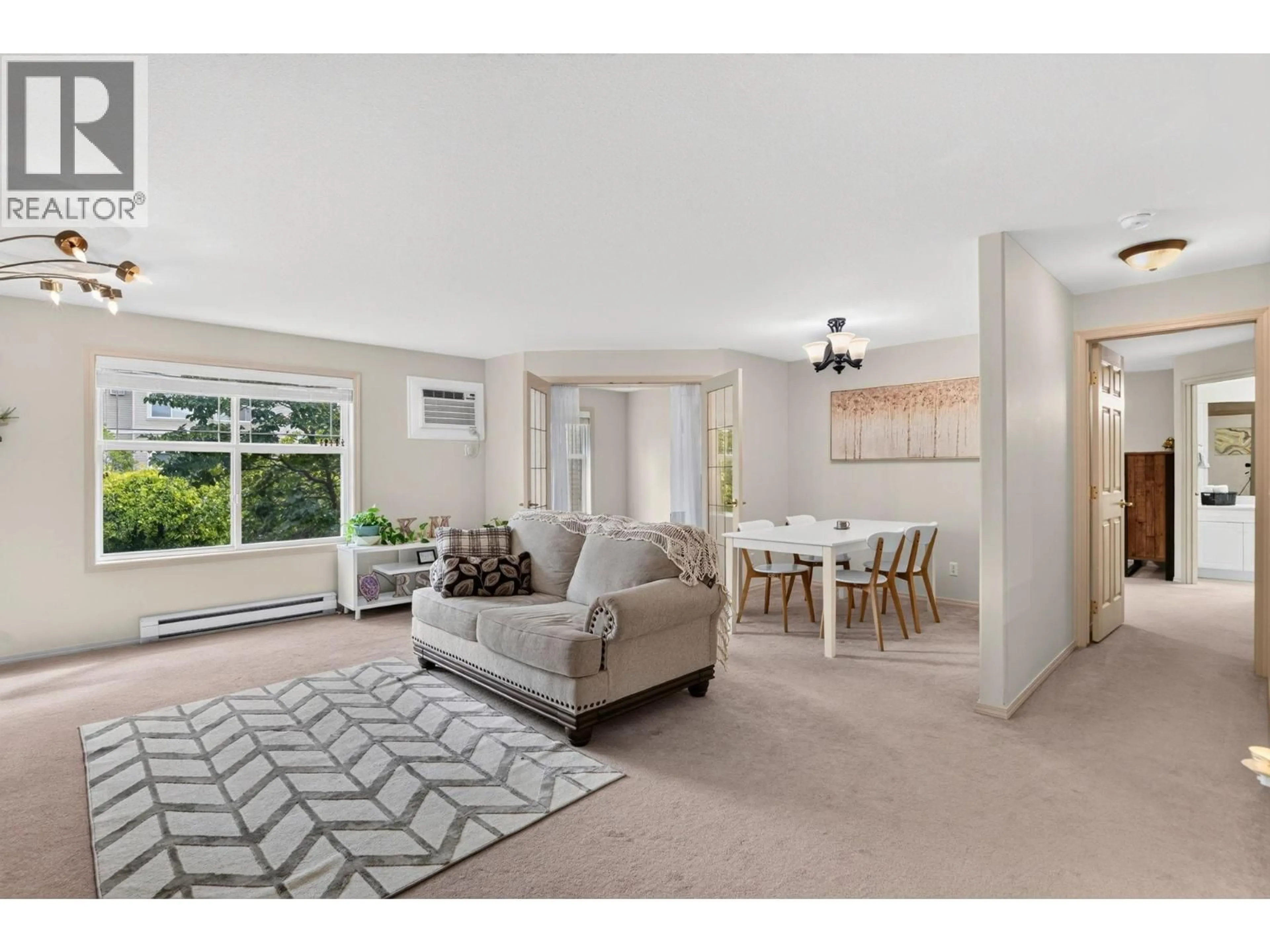 Living room with furniture, unknown for 219 - 555 HOUGHTON ROAD, Kelowna British Columbia V1X7P9