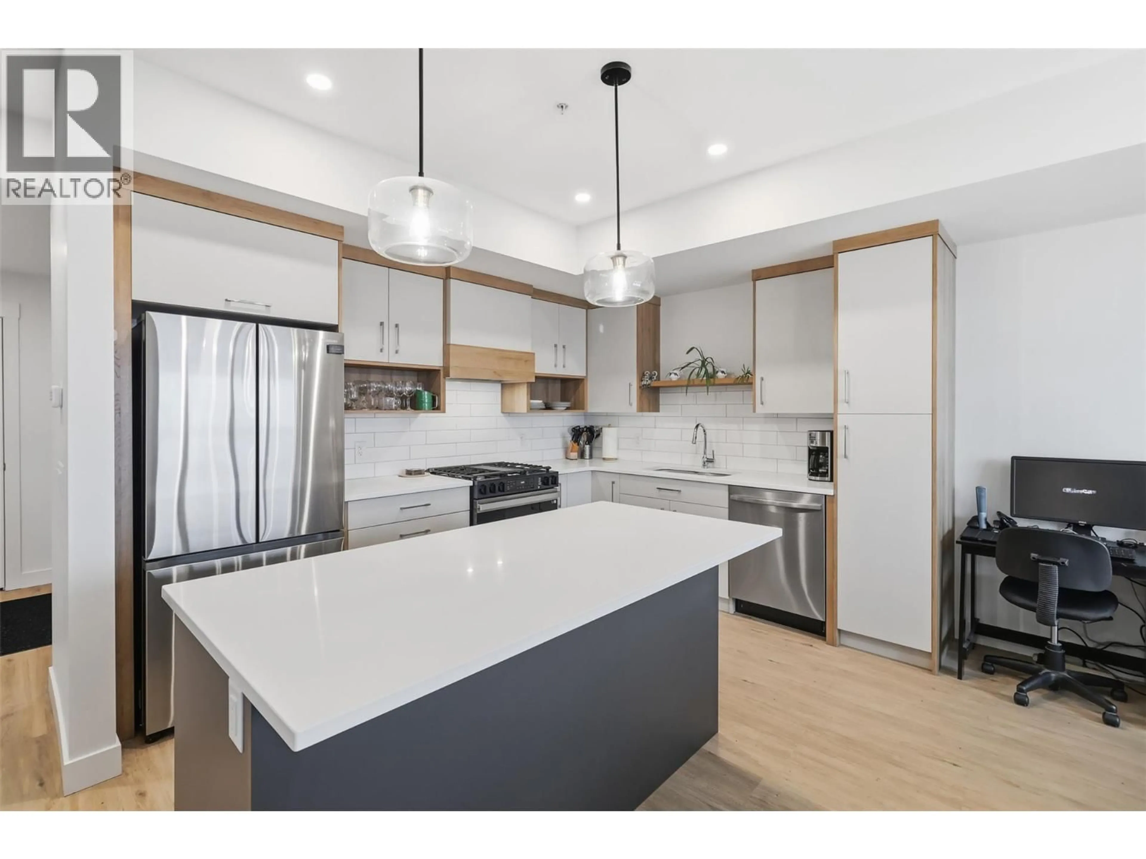 Open concept kitchen, unknown for 307 - 1844 QU'APPELLE BOULEVARD, Kamloops British Columbia V2E0A8