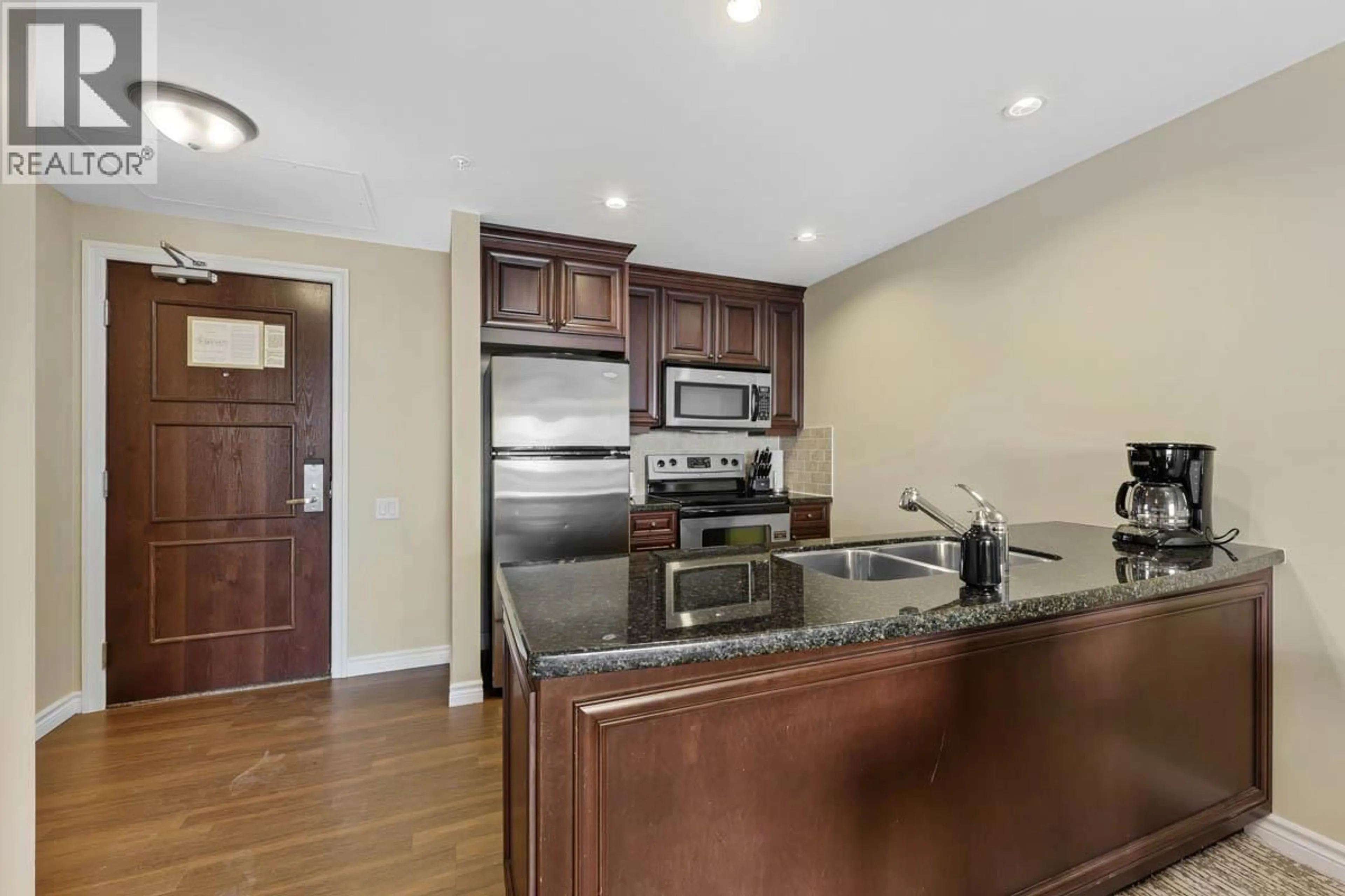 Open concept kitchen, unknown for 1210C - 3250 VILLAGE WAY, Sun Peaks British Columbia V0E5N0
