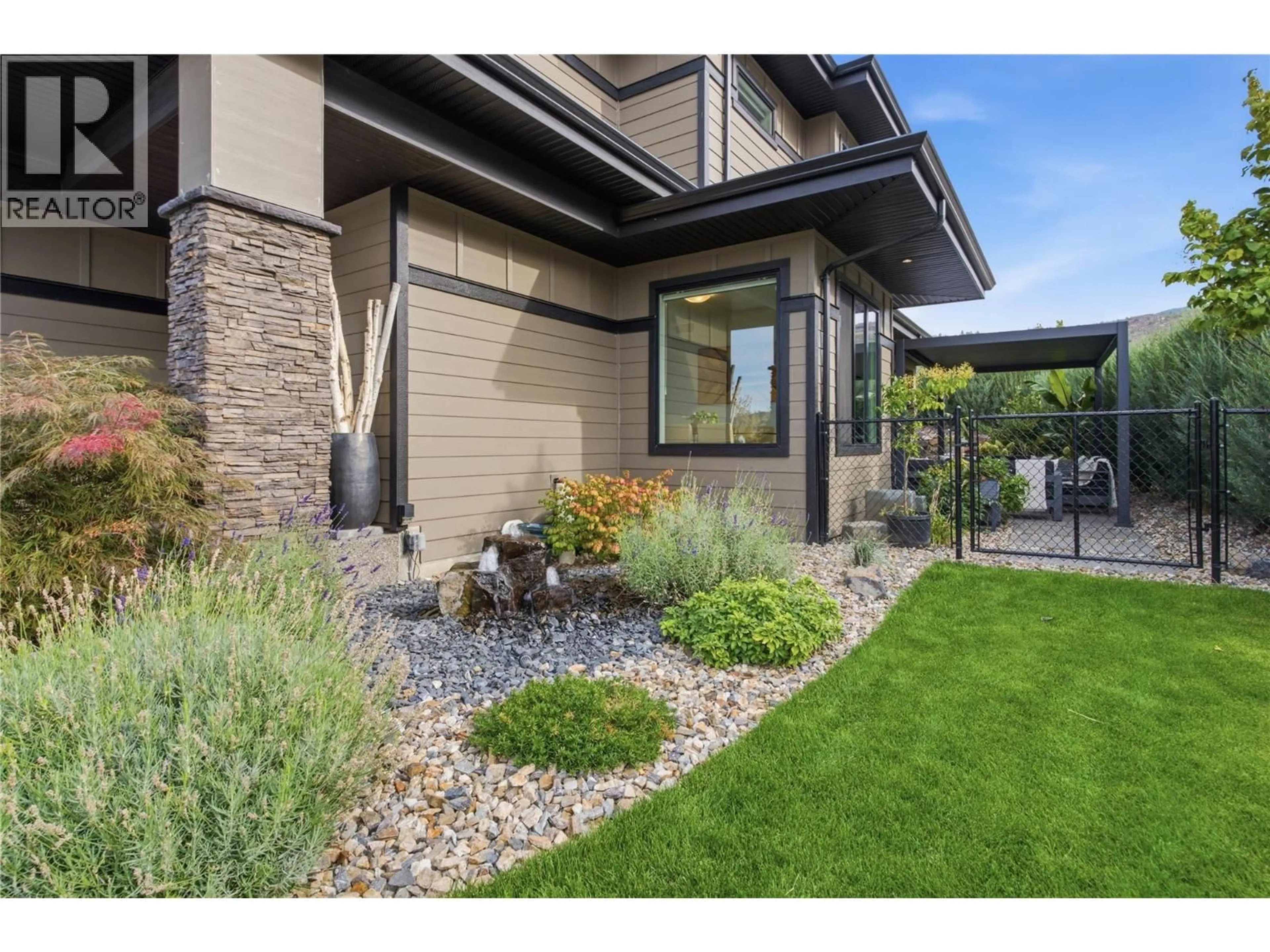 Unknown for 1215 PONDS AVENUE, Kelowna British Columbia V1W5N1