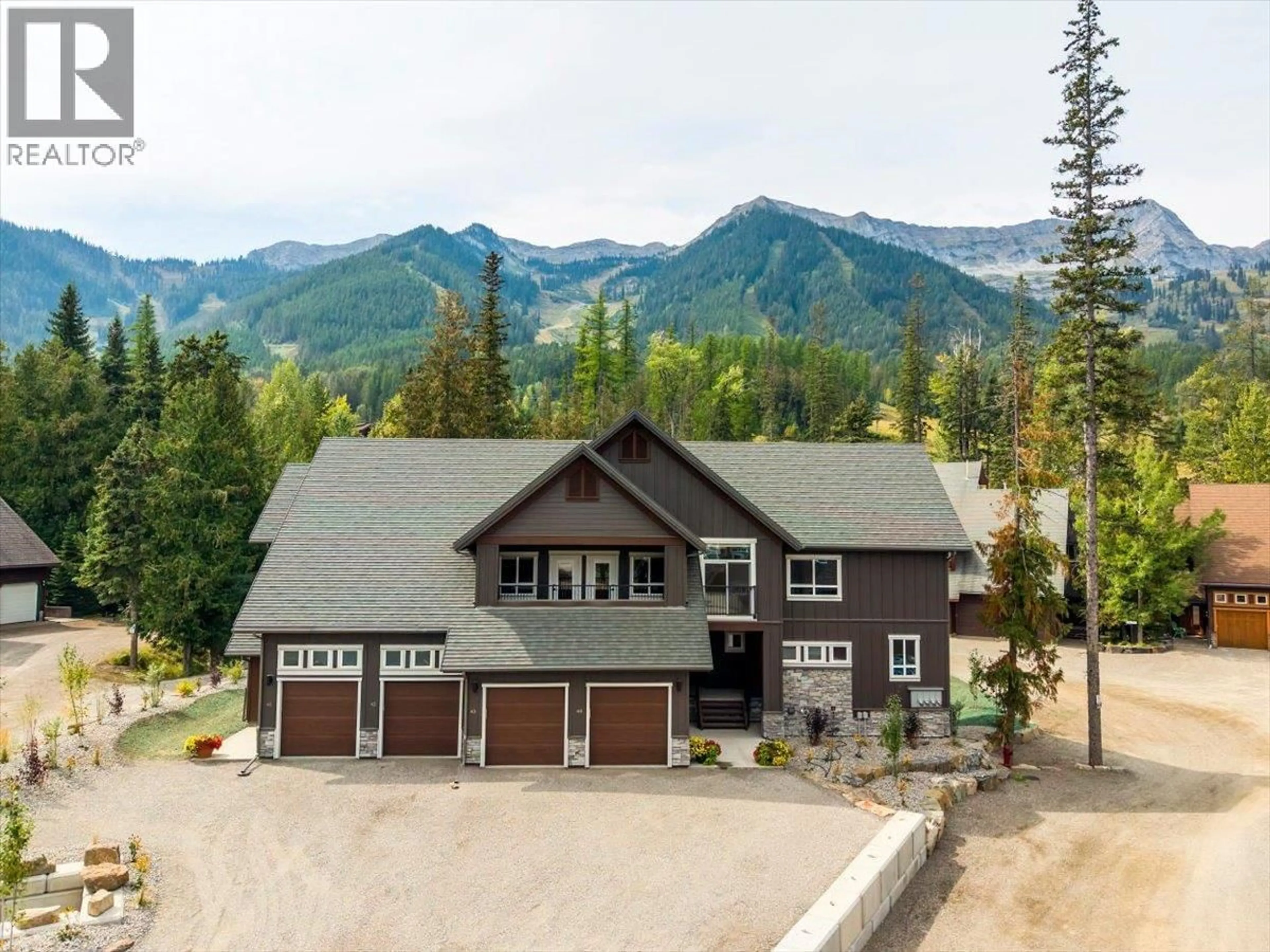A pic from outside/outdoor area/front of a property/back of a property/a pic from drone, mountain view for 41 - 4576 TIMBERLINE CRESCENT, Fernie British Columbia V0B1M5