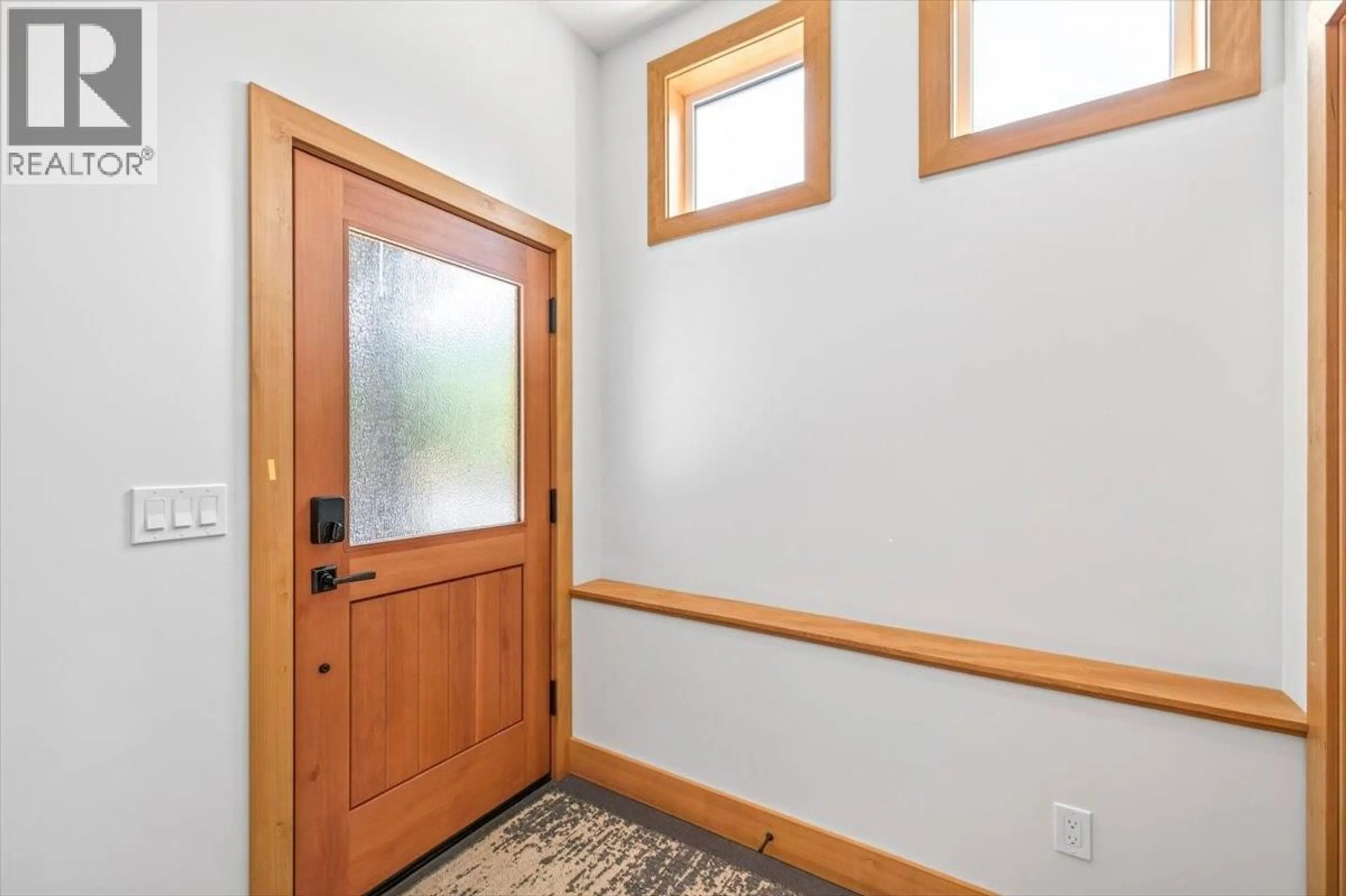 Indoor entryway for 41 - 4576 TIMBERLINE CRESCENT, Fernie British Columbia V0B1M5