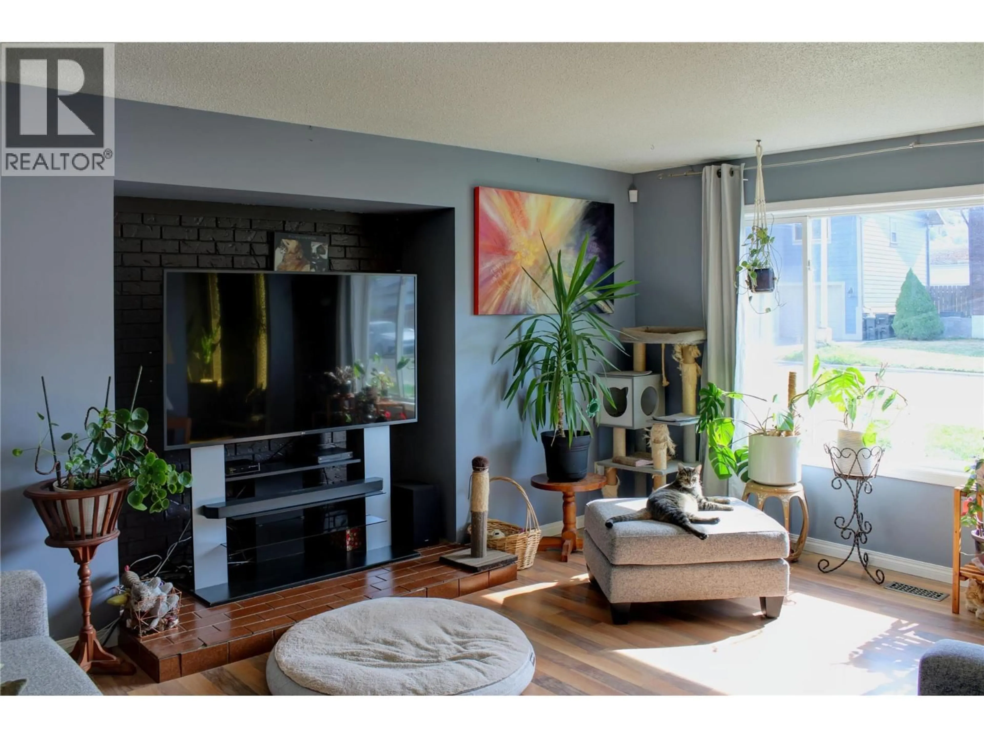 Living room with furniture, unknown for 5500 WILLOW DRIVE, Vernon British Columbia V1T7R3