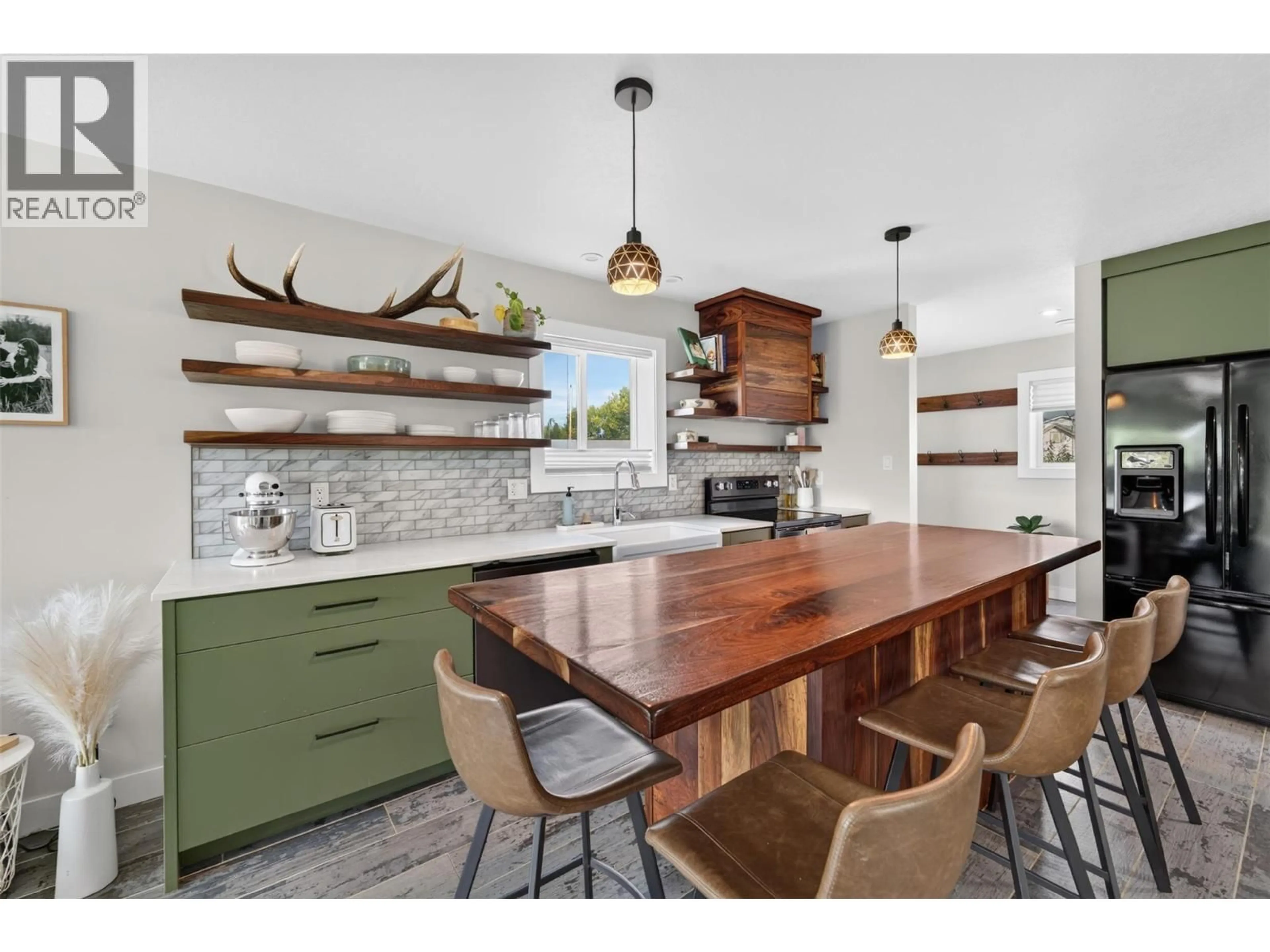 Open concept kitchen, unknown for 1416 105 AVENUE, Dawson Creek British Columbia V1G2M2