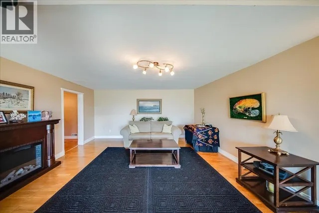 2390 MCLEOD AVENUE, Rossland 5