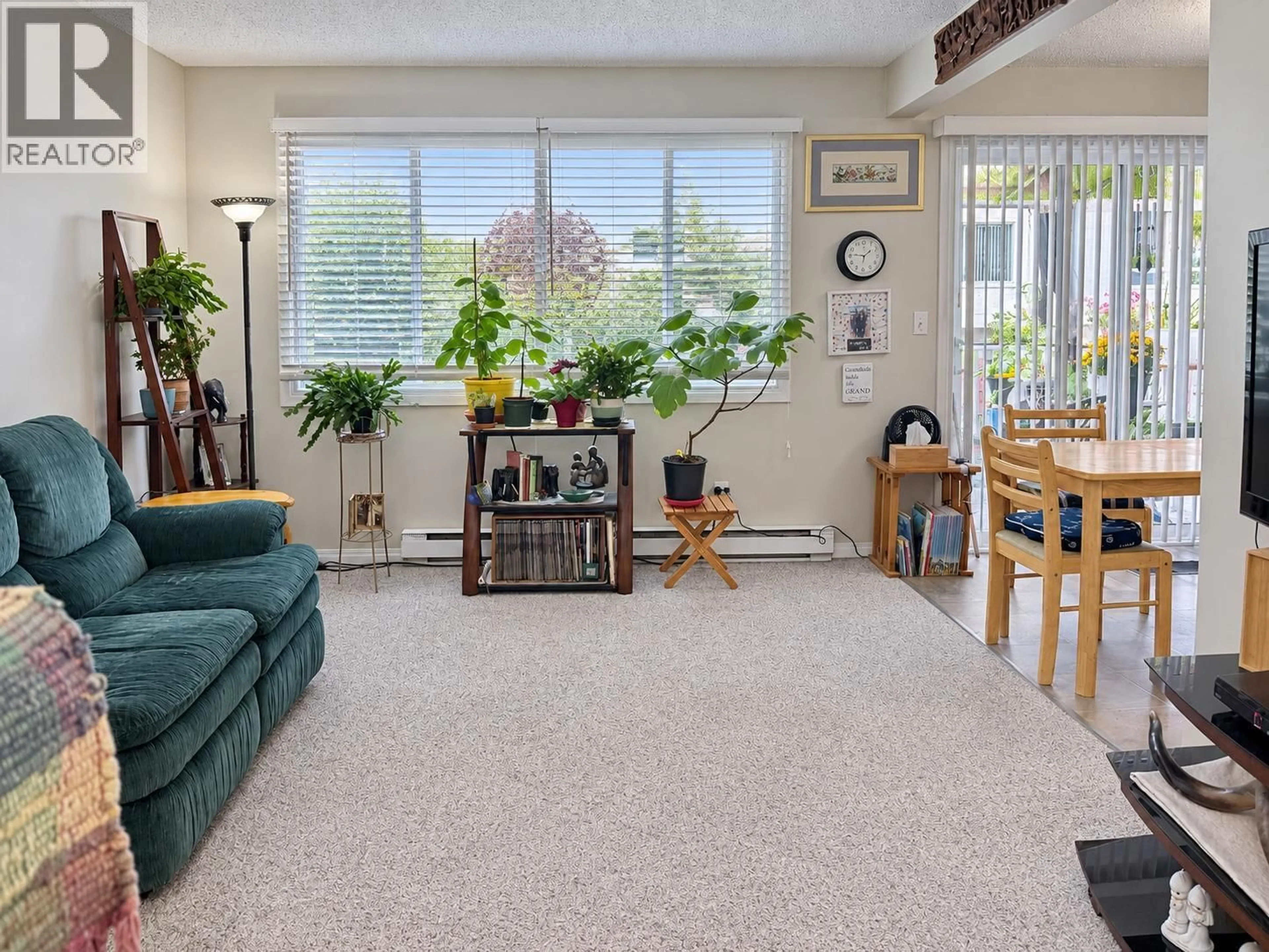 Living room with furniture, unknown for 15 - 1800 2ND STREET NORTH, Cranbrook British Columbia V1C5A2