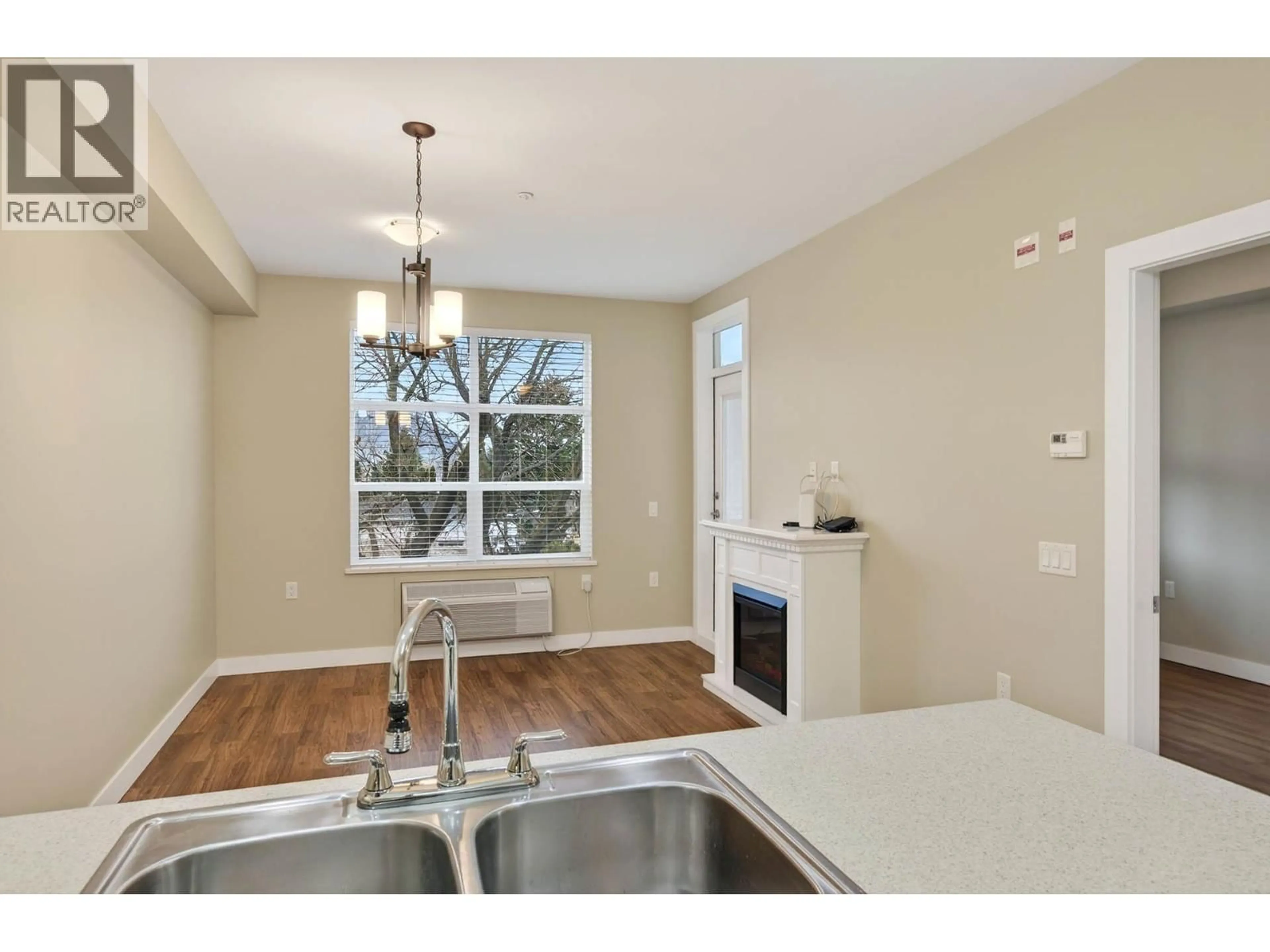 Open concept kitchen, unknown for 300 - 755 MAYFAIR STREET, Kamloops British Columbia V2B5L7