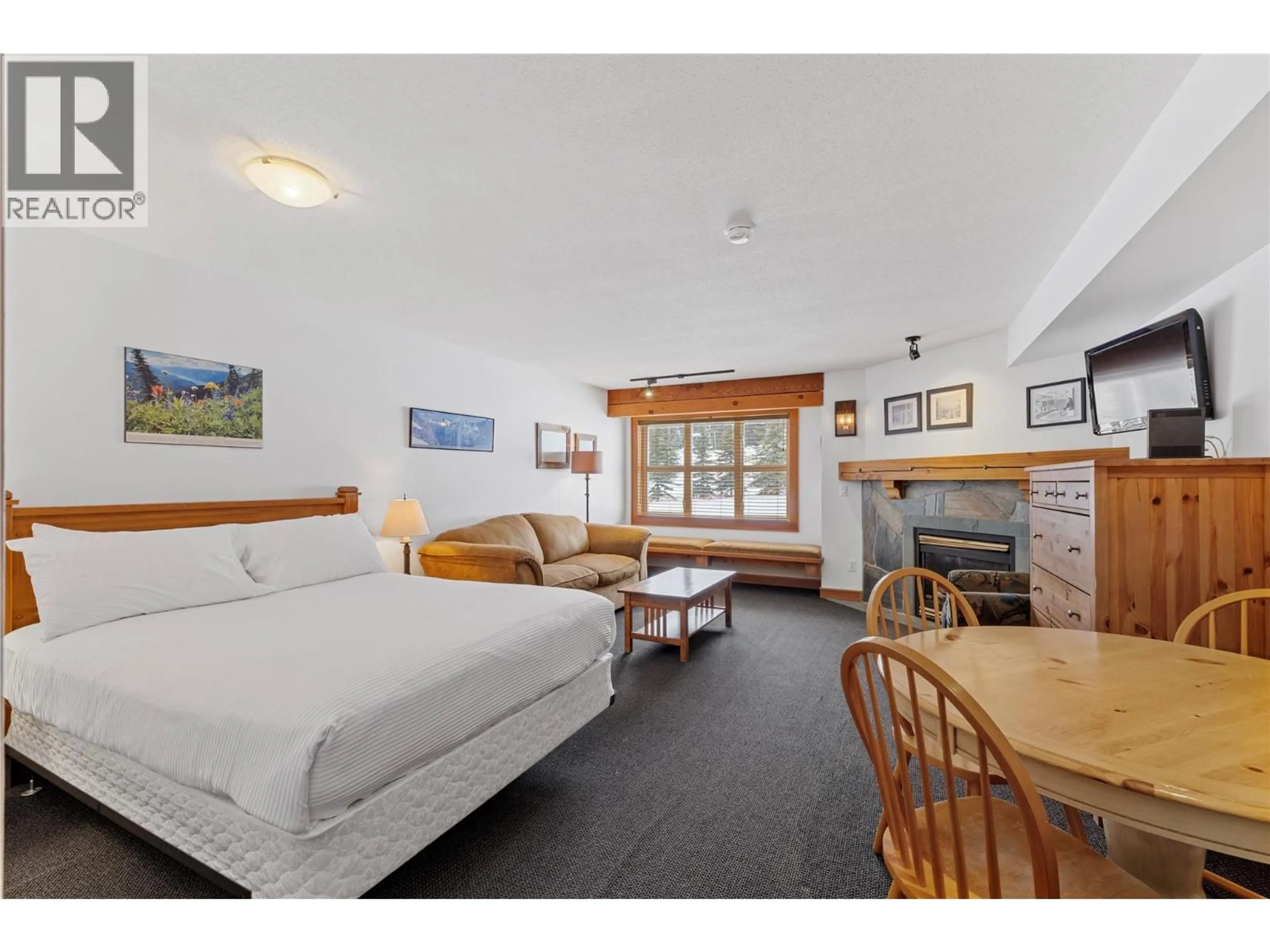 A pic of a room for 215 - 5275 BIG WHITE ROAD, Big White British Columbia V1P1P3