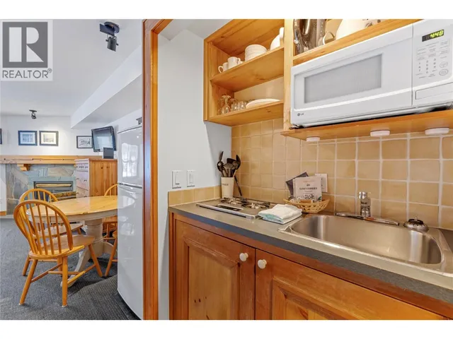 215 - 5275 BIG WHITE ROAD, Big White 5