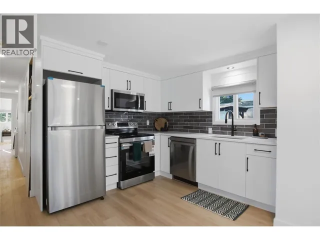 11 - 4564 SUMMER ROAD, Barriere 3