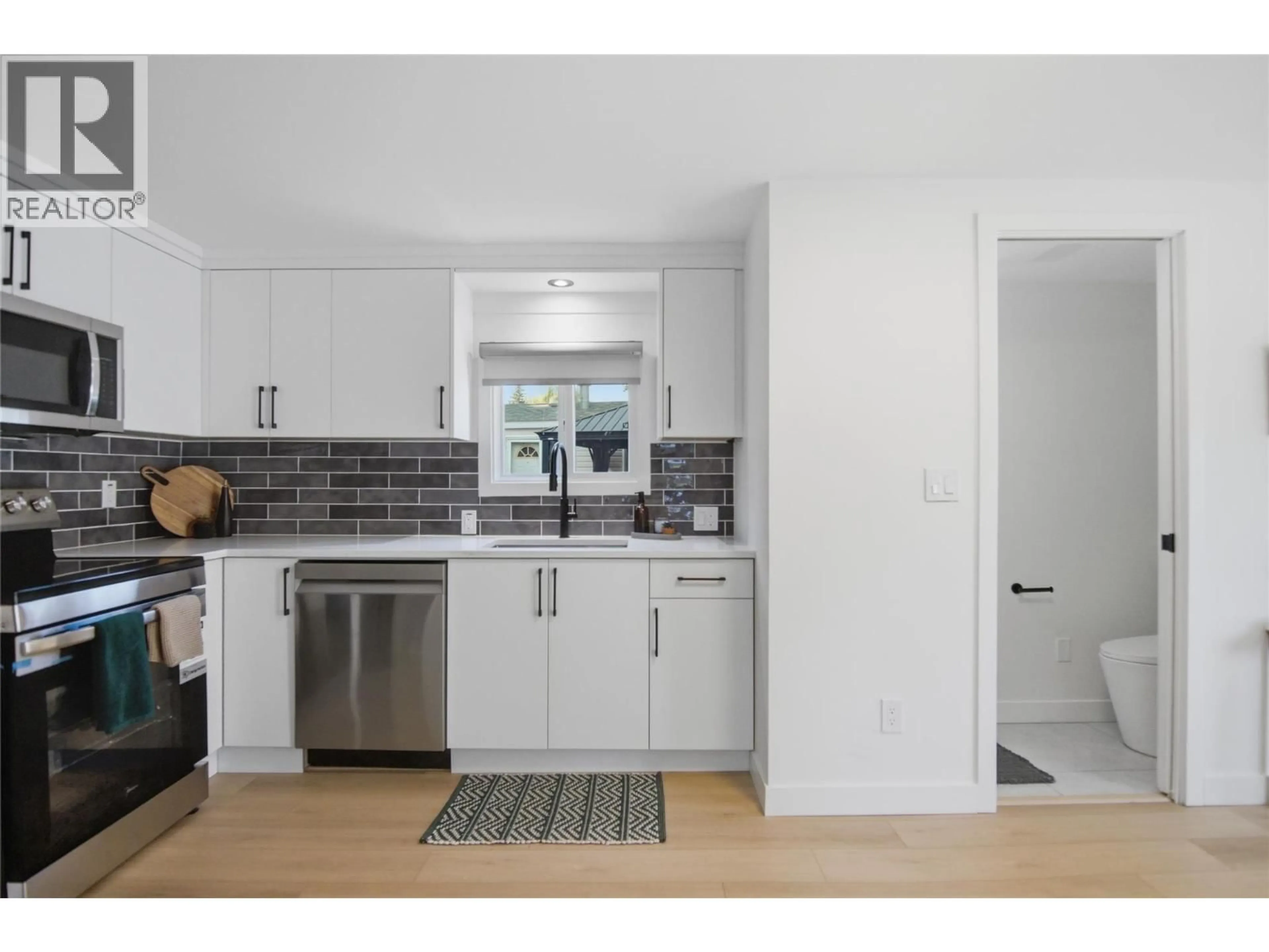 Open concept kitchen, unknown for 11 - 4564 SUMMER ROAD, Barriere British Columbia V0E1E0