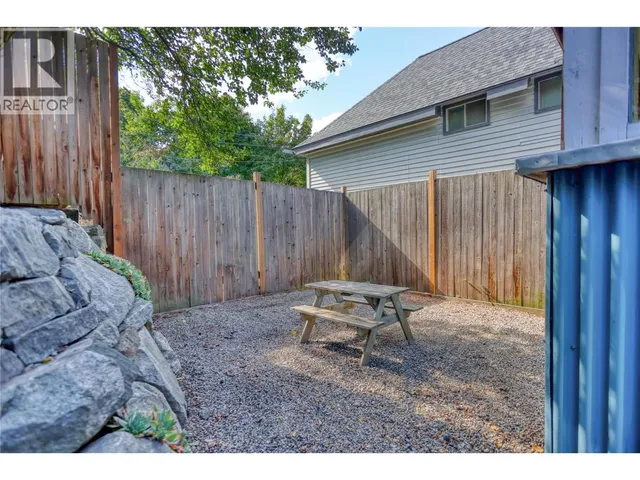 924 FRONT STREET, Nelson 5