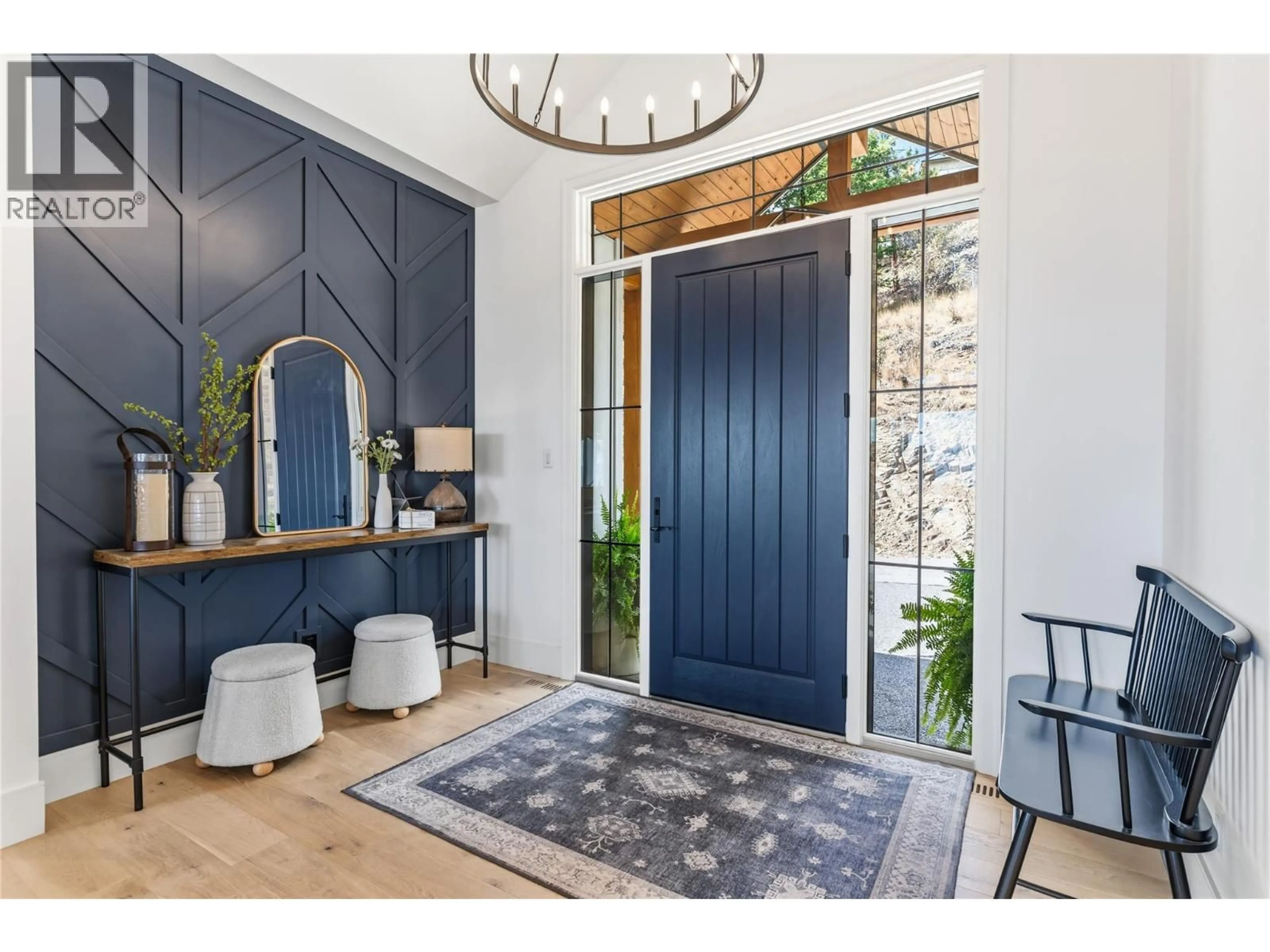 Indoor entryway for 902 LLOYD JONES DRIVE, West Kelowna British Columbia V1Z2X9