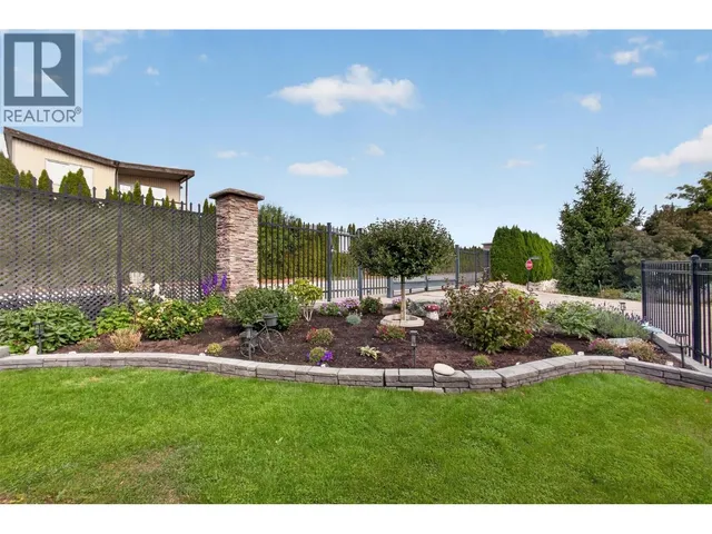 3493 OAK CRESCENT, West Kelowna 3