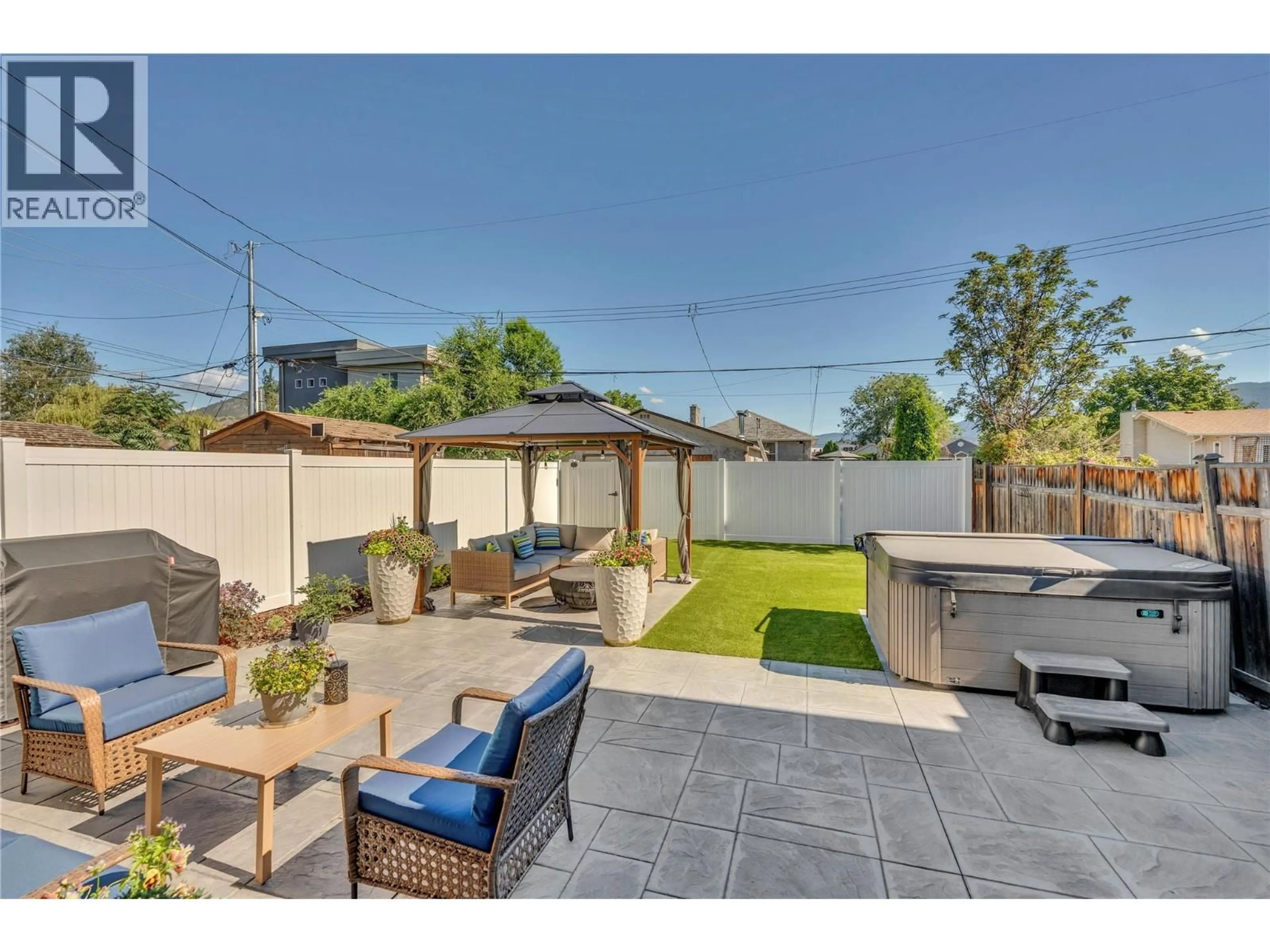 Patio, street for 787 KAMLOOPS AVENUE, Penticton British Columbia V2A2J3