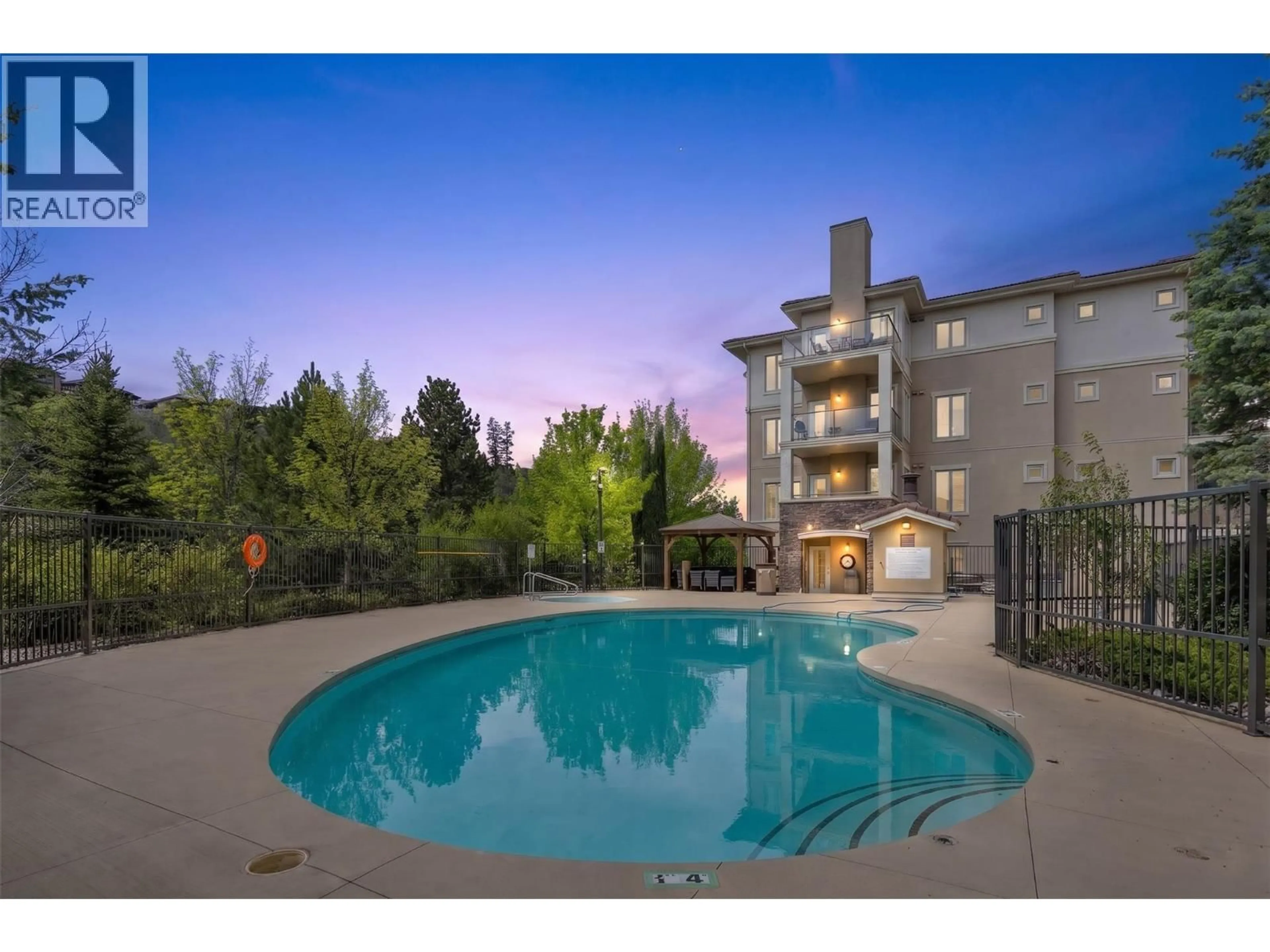 Pool for 1204 - 1875 COUNTRY CLUB DRIVE, Kelowna British Columbia V1V2W7
