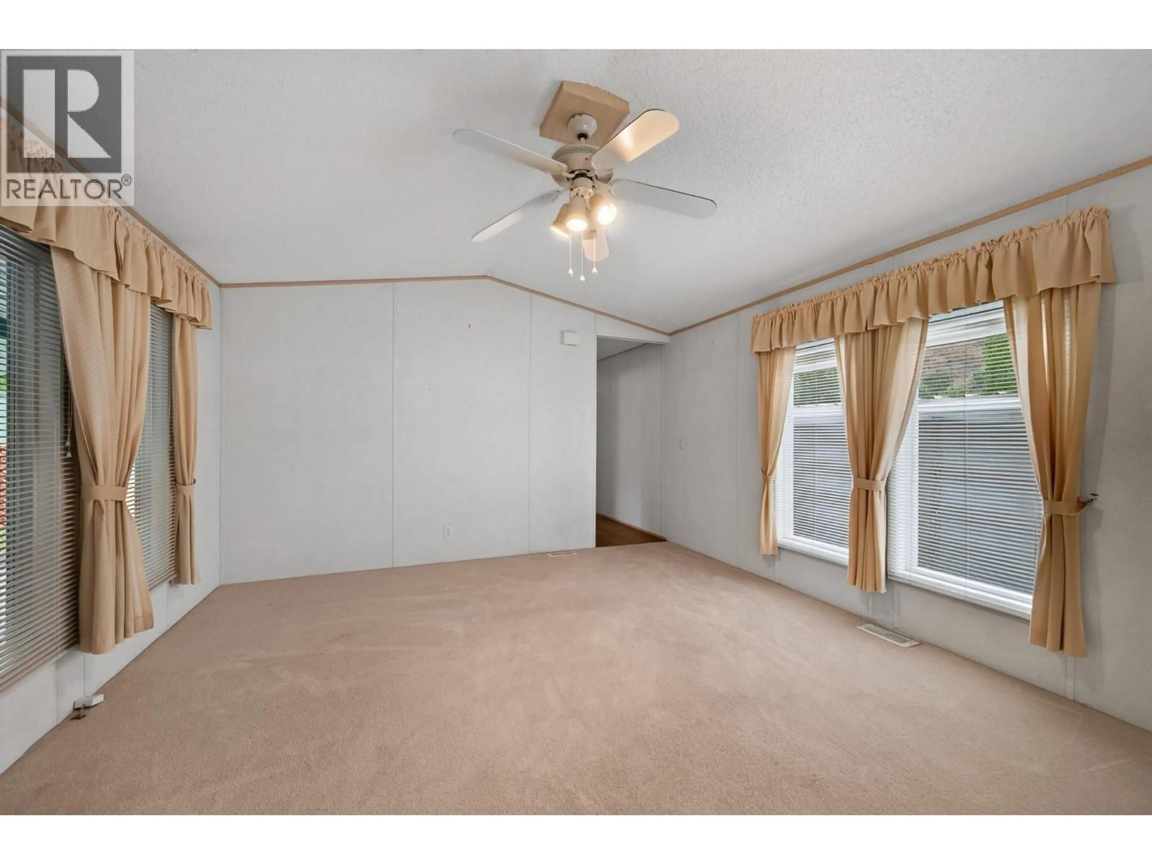 A pic of a room for 71 - 2400 OAKDALE WAY, Kamloops British Columbia V2B6W7
