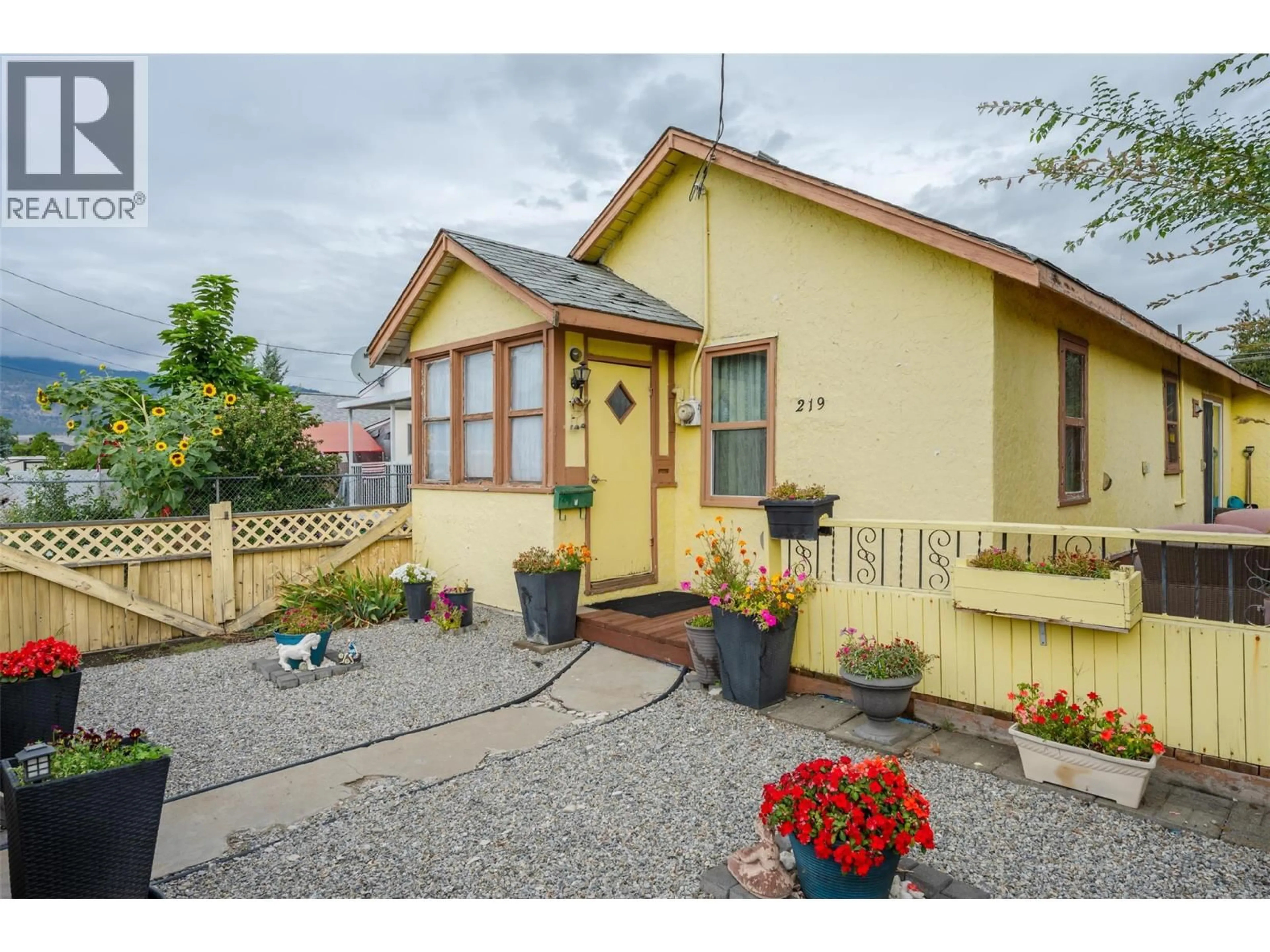 Unknown for 219 HASTINGS AVENUE, Penticton British Columbia V2A2V5