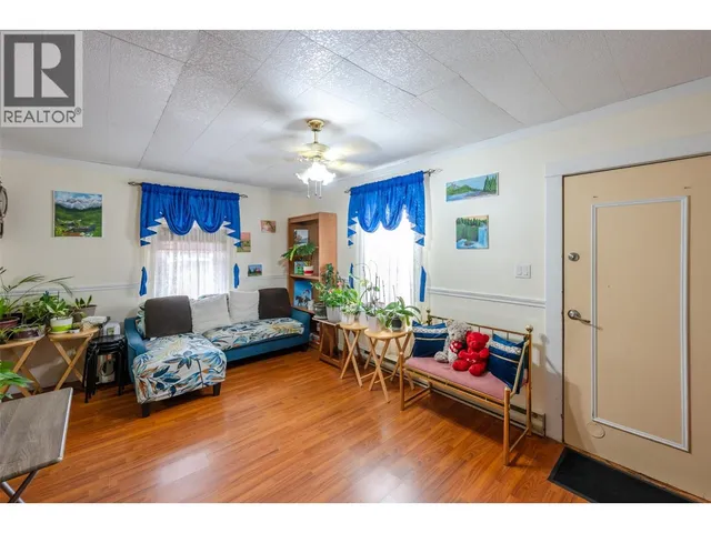 219 HASTINGS AVENUE, Penticton 3