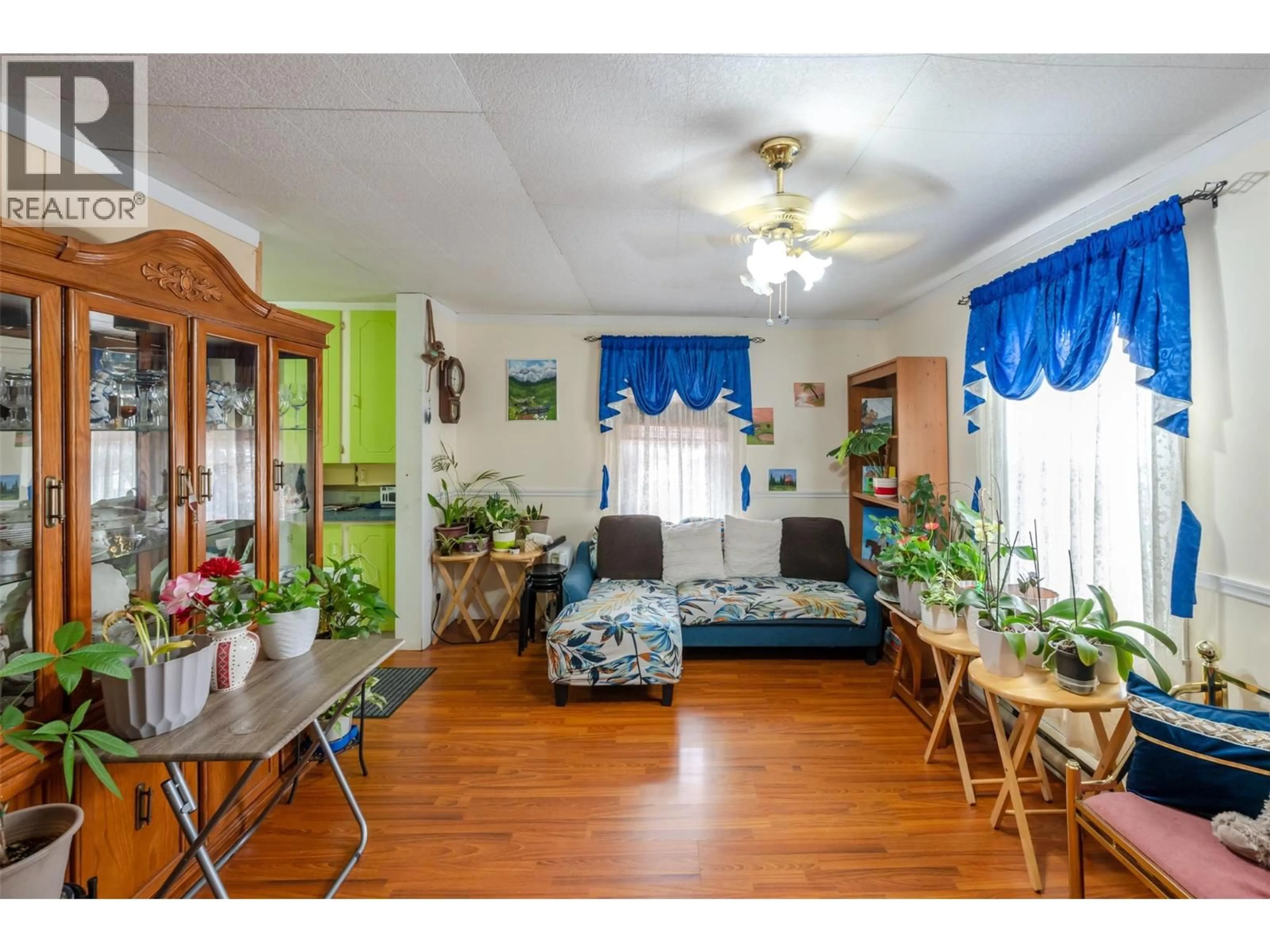 A pic of a room for 219 HASTINGS AVENUE, Penticton British Columbia V2A2V5