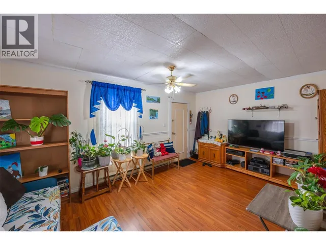219 HASTINGS AVENUE, Penticton 5