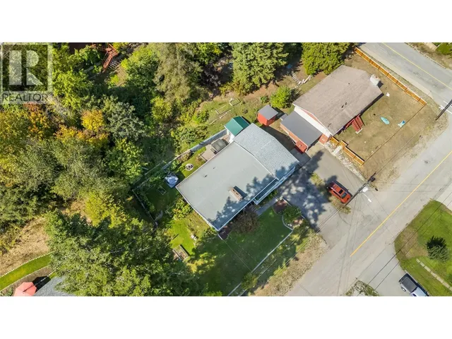 2404 11TH AVENUE, Castlegar 5