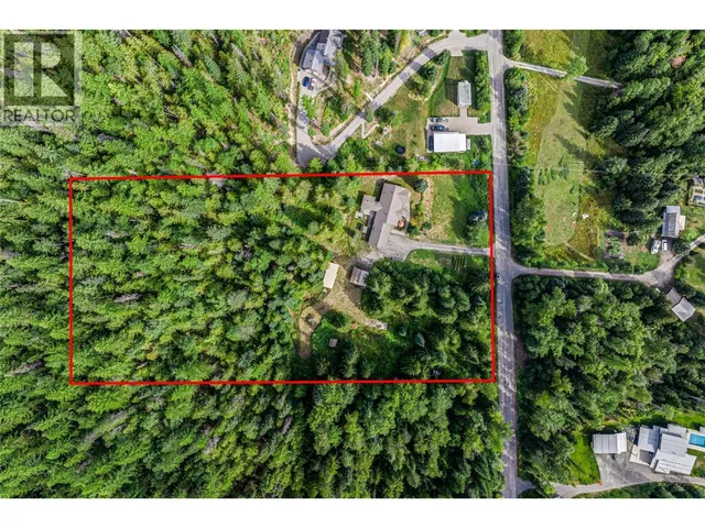 3347 ANDERSON ROAD, Fernie 2