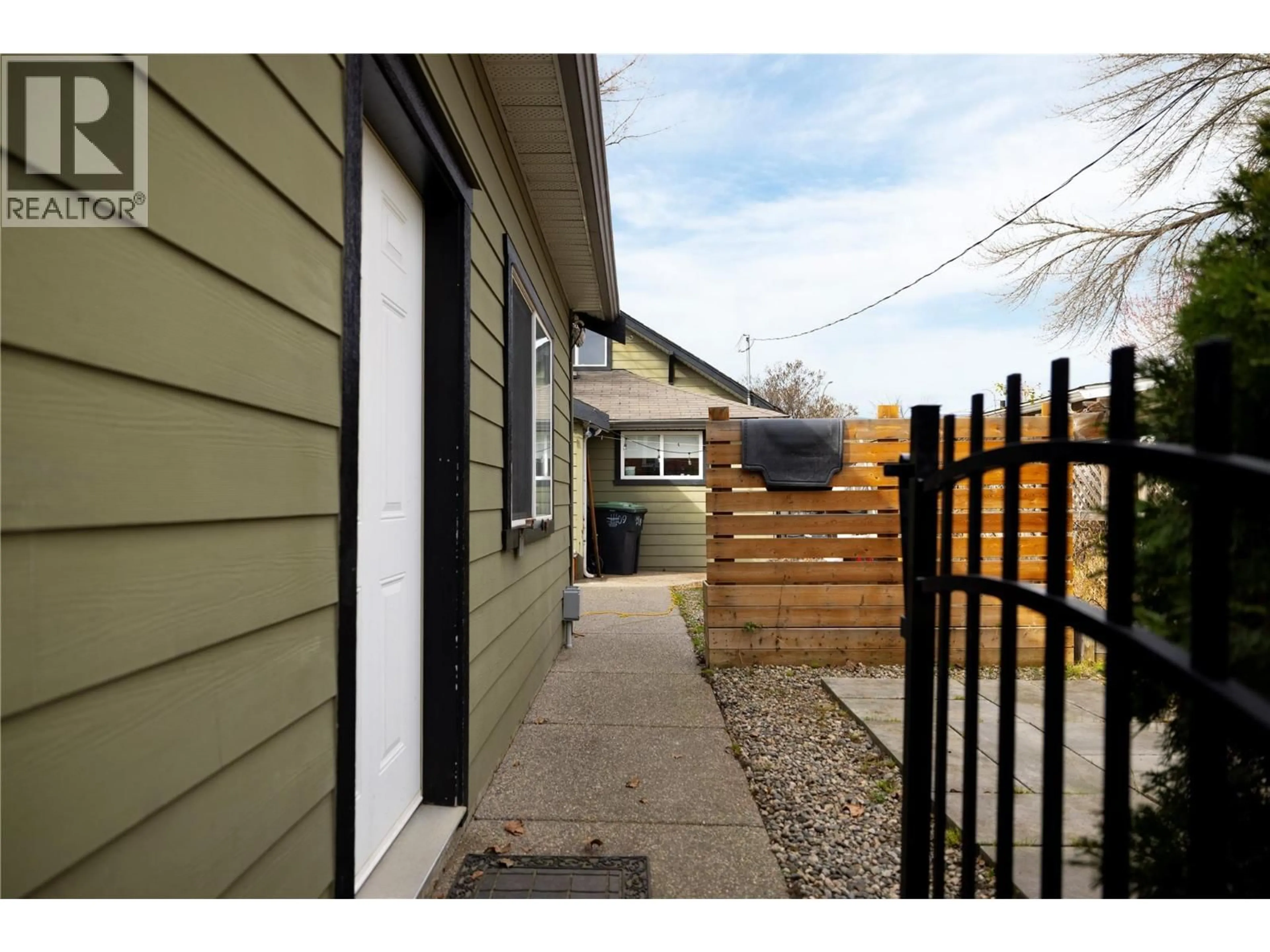 Unknown for 1409 ETHEL STREET, Kelowna British Columbia V1Y2X5