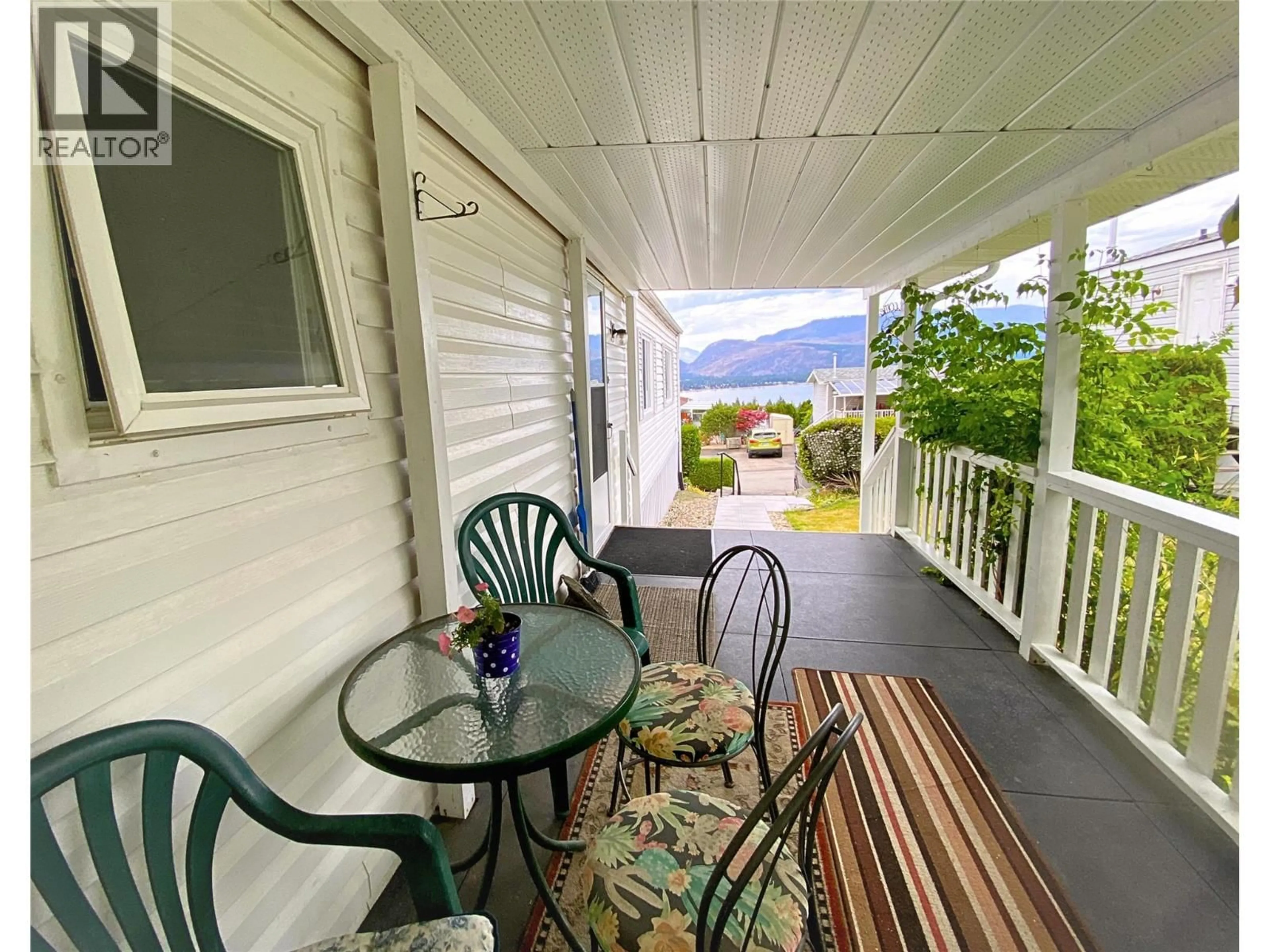 Patio, mountain view for 2 - 1420 TRANS-CANADA HIGHWAY, Sorrento British Columbia V0E2W1