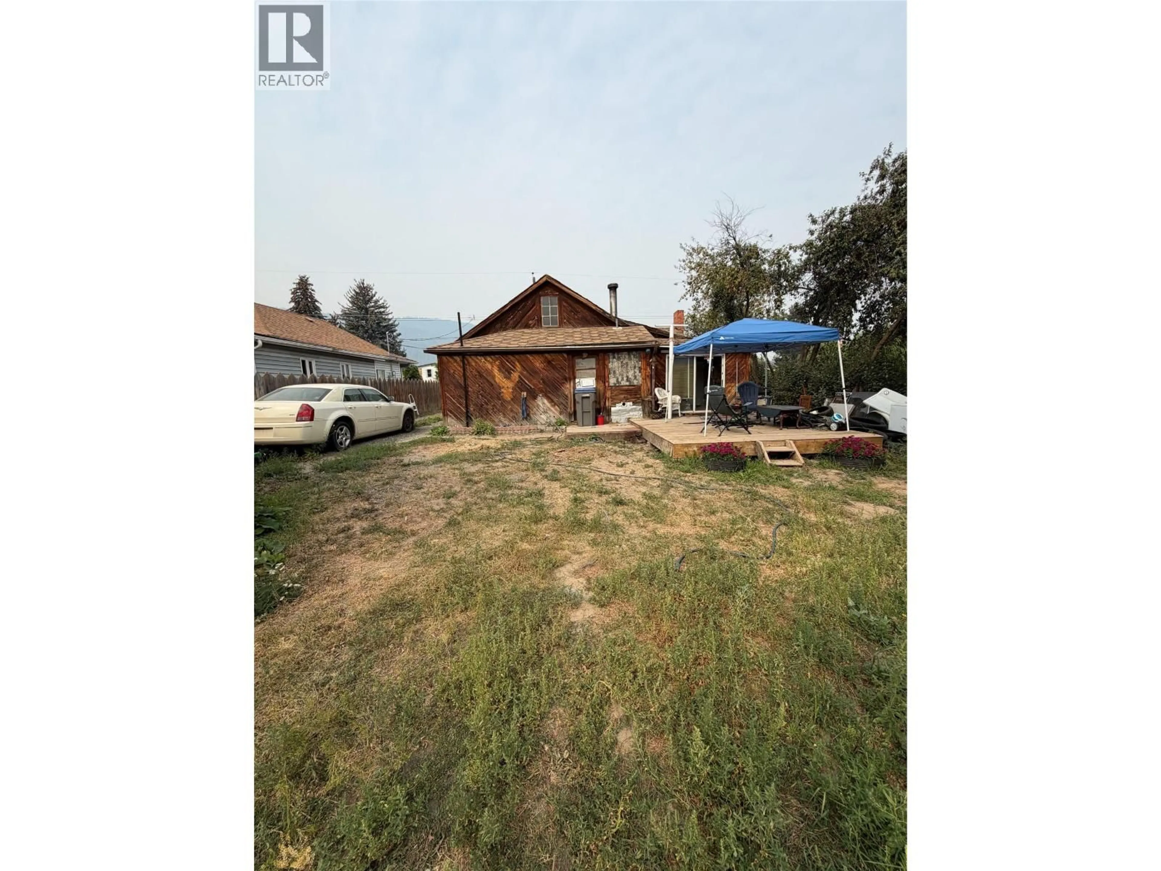 A pic from outside/outdoor area/front of a property/back of a property/a pic from drone, unknown for 1606 PINE STREET, Merritt British Columbia V1K1K8