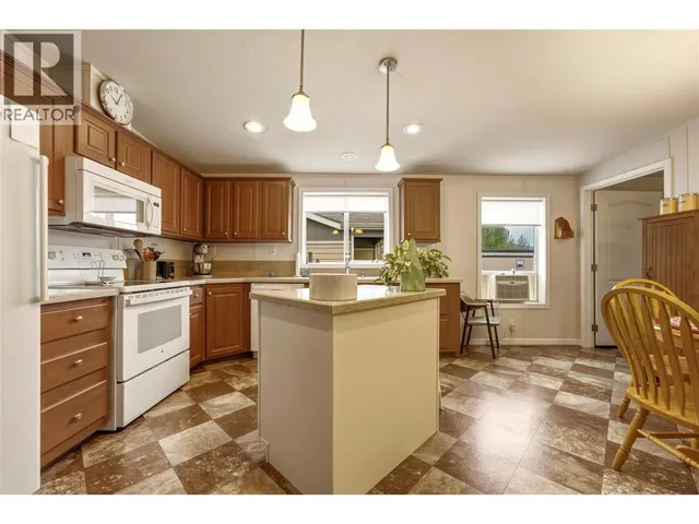 24 - 4811 10A AVENUE NORTHEAST, Salmon Arm 4