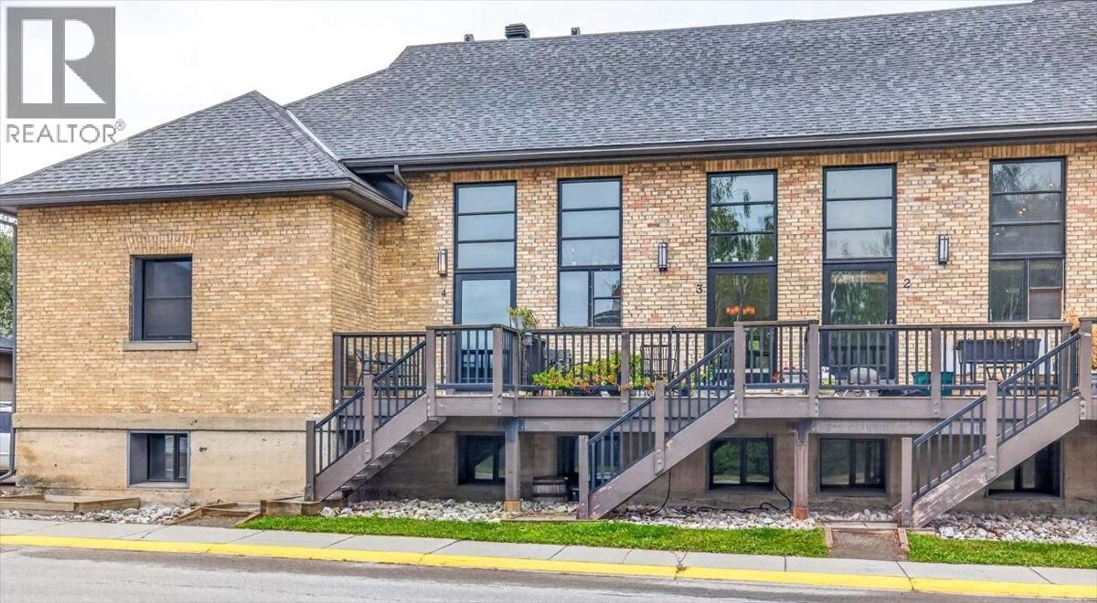 Home with brick exterior material, unknown for 4 - 392 4TH AVENUE, Fernie British Columbia V0B1M0