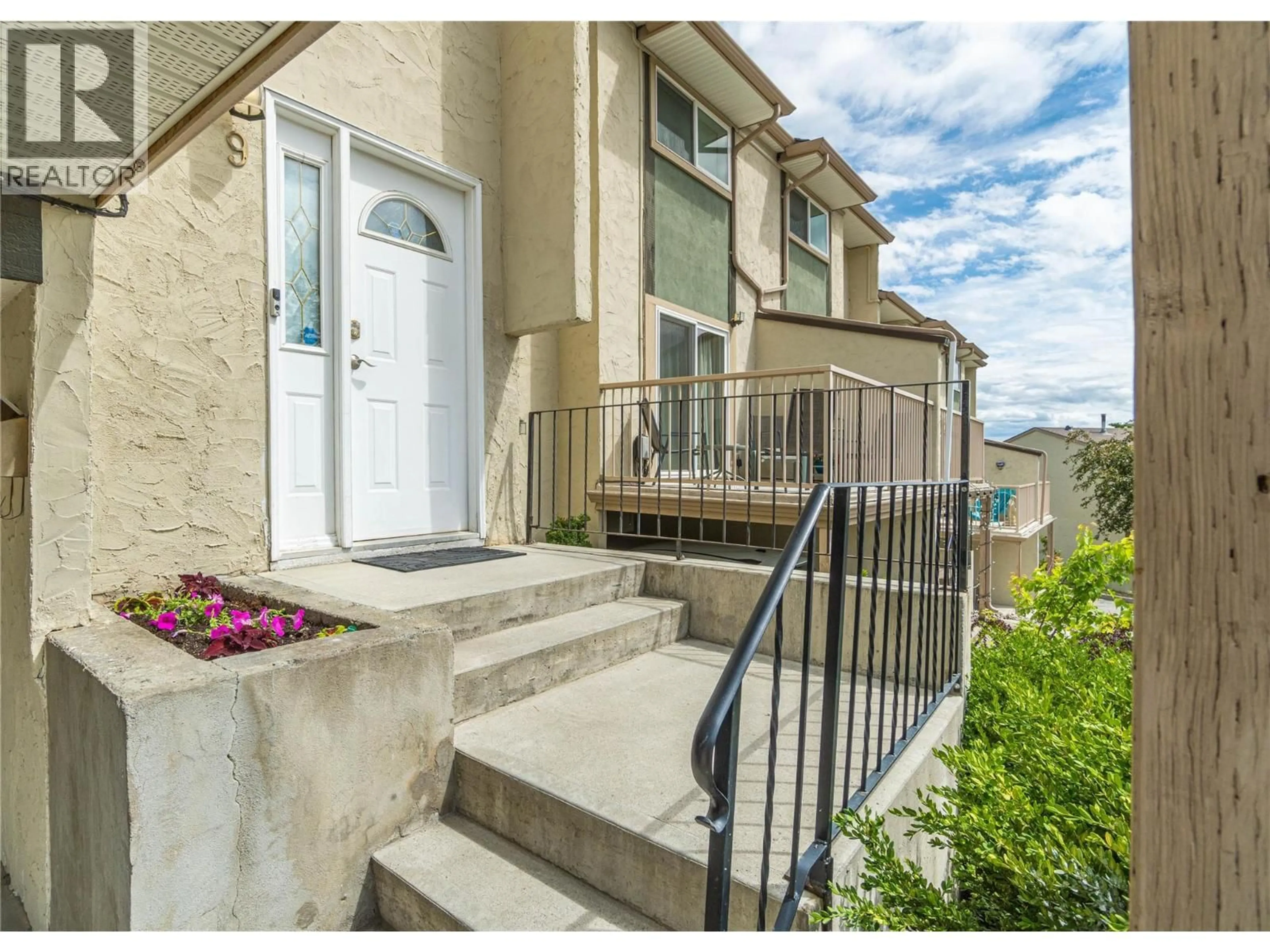 Unknown for 9 - 1469 SPRINGHILL DRIVE, Kamloops British Columbia V2E1H5