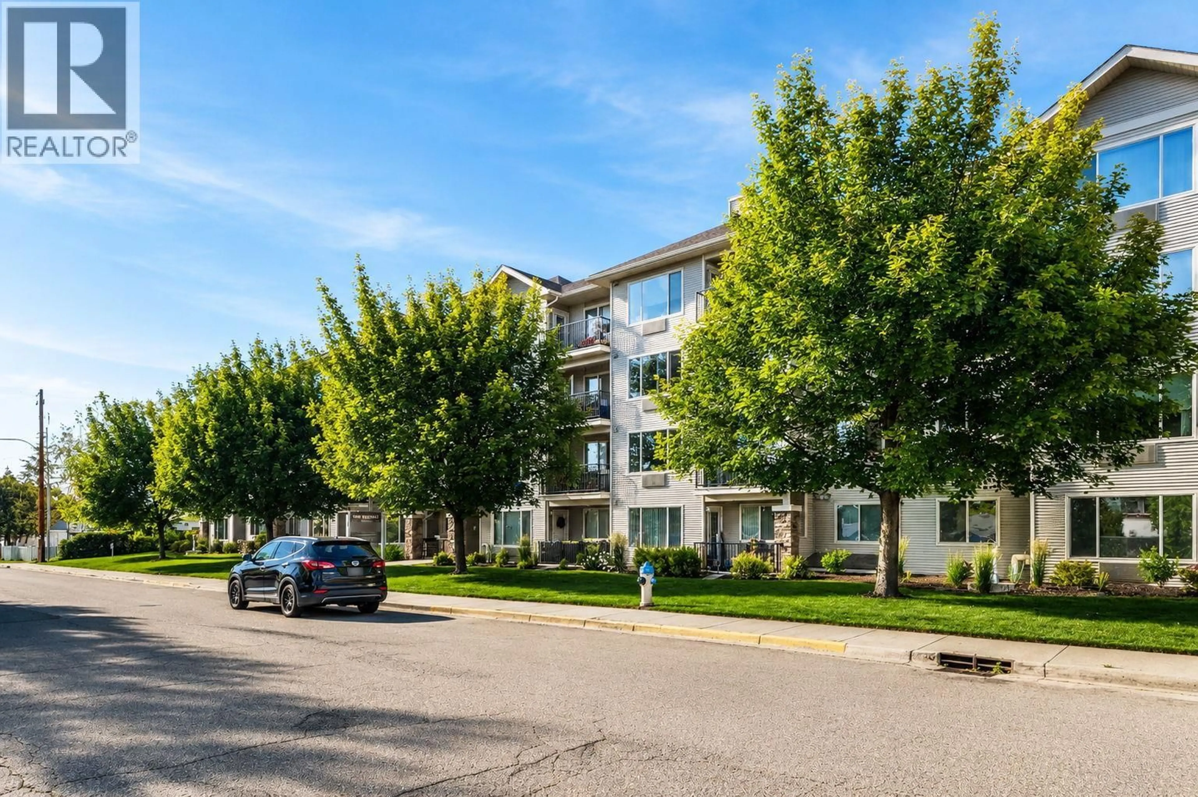 Patio, street for 105 - 265 FROELICH ROAD, Kelowna British Columbia V1X3M6