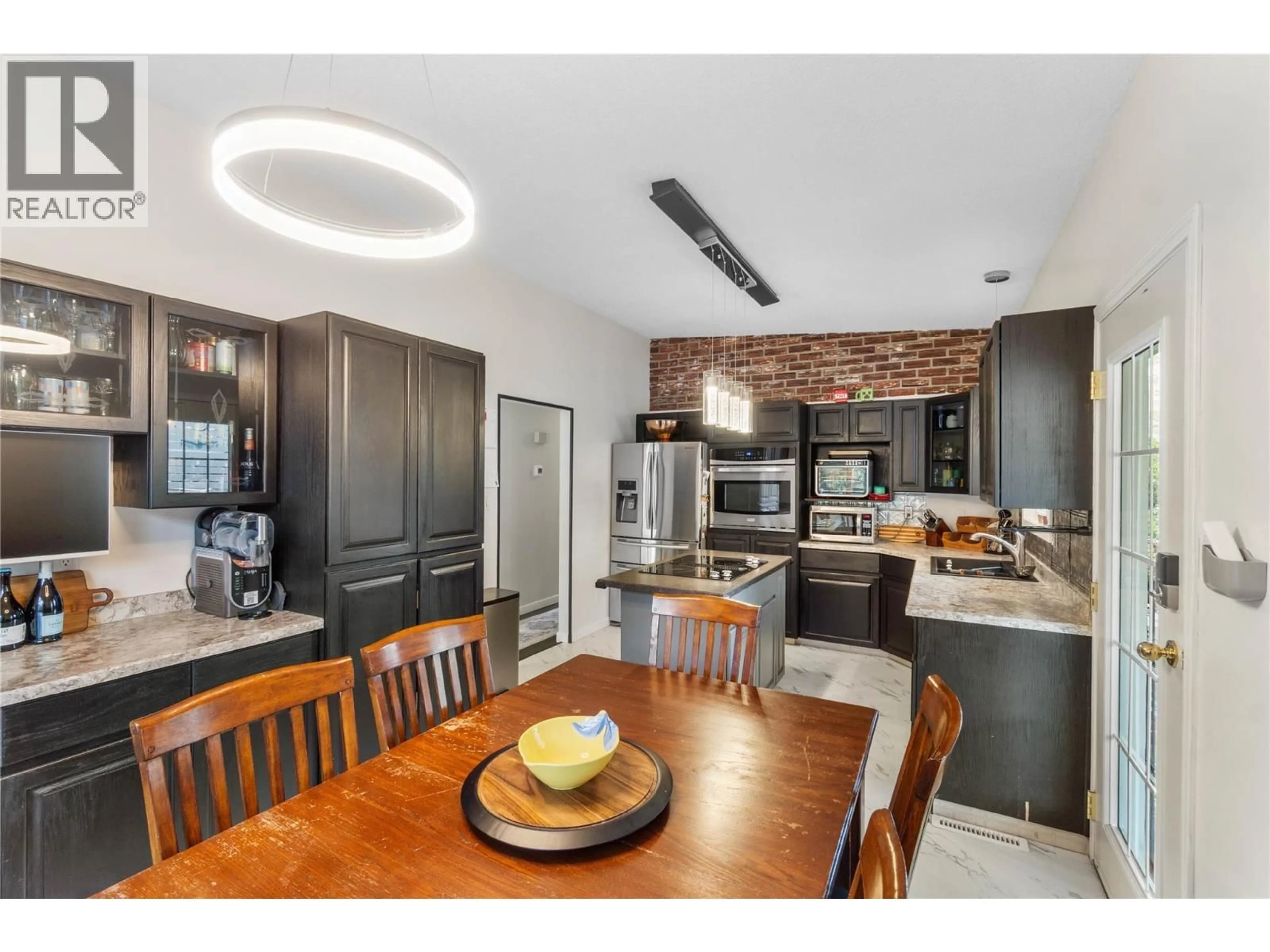 Open concept kitchen, unknown for 811 SUMAC PLACE, Kamloops British Columbia V2B6R4