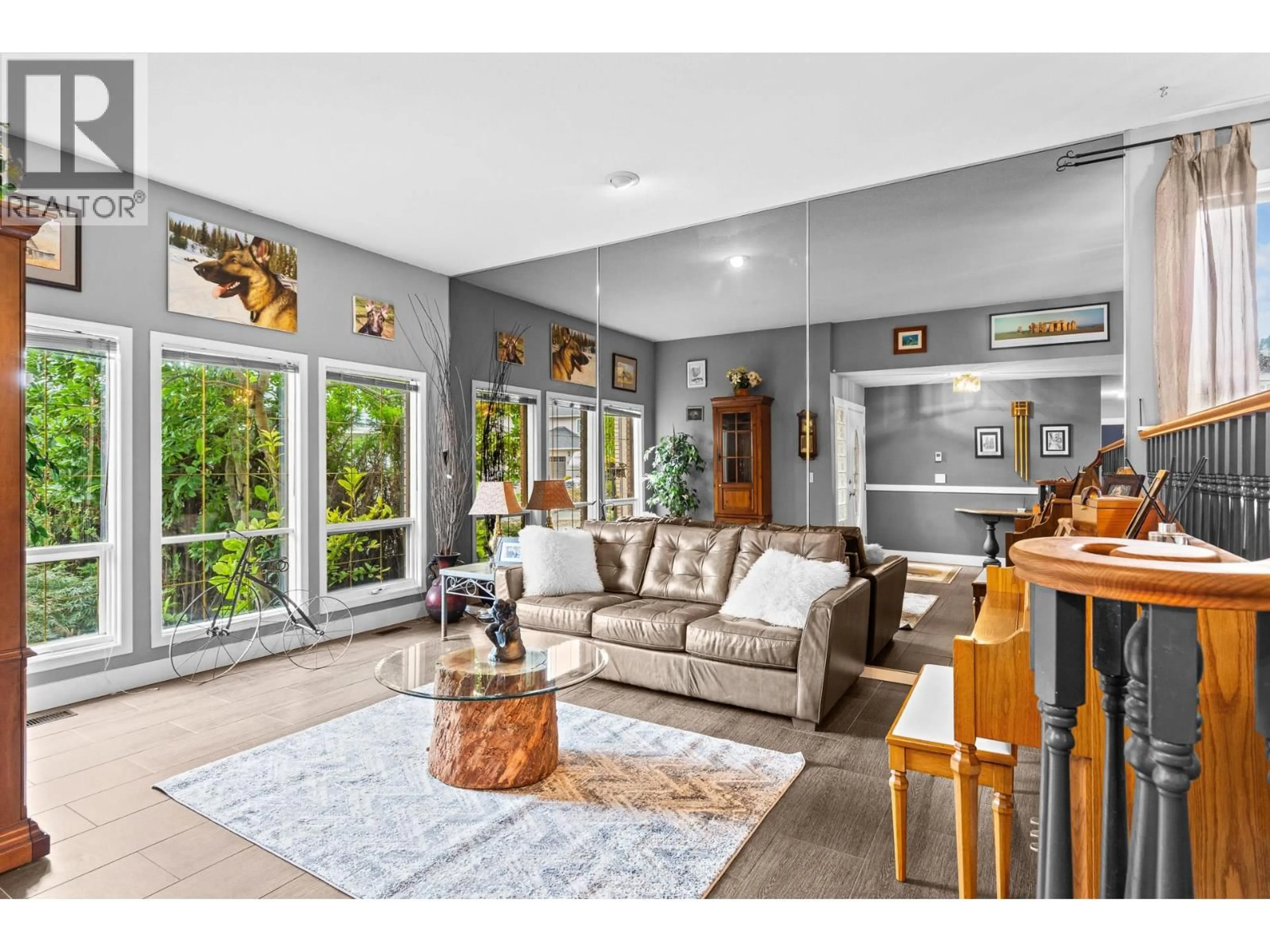 Living room with furniture, unknown for 1849 PORTLAND PLACE, Kelowna British Columbia V1V1P9