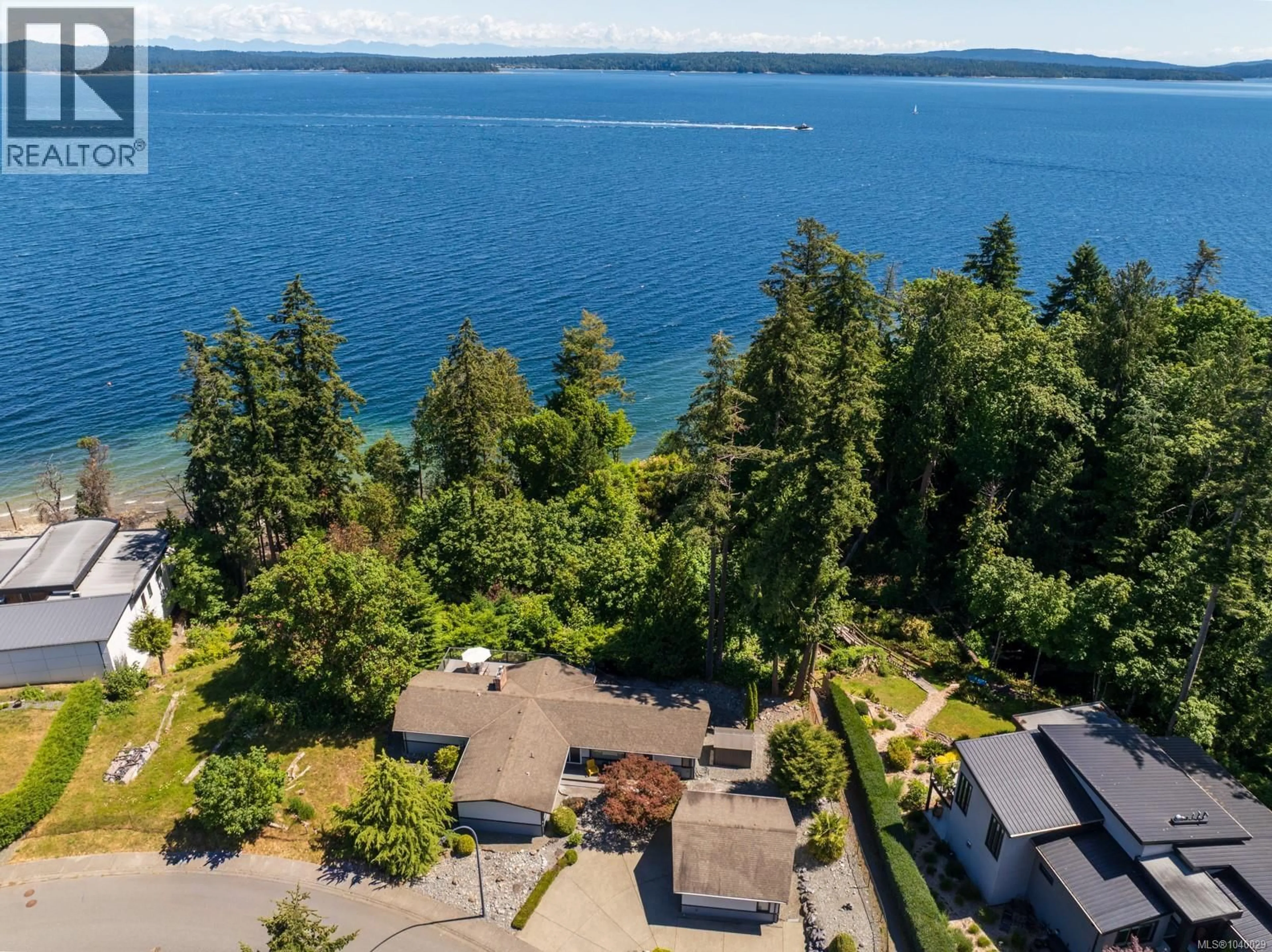 A pic from outside/outdoor area/front of a property/back of a property/a pic from drone, water/lake/river/ocean view for 10075 DANIEL STREET, Chemainus British Columbia V0R1K1