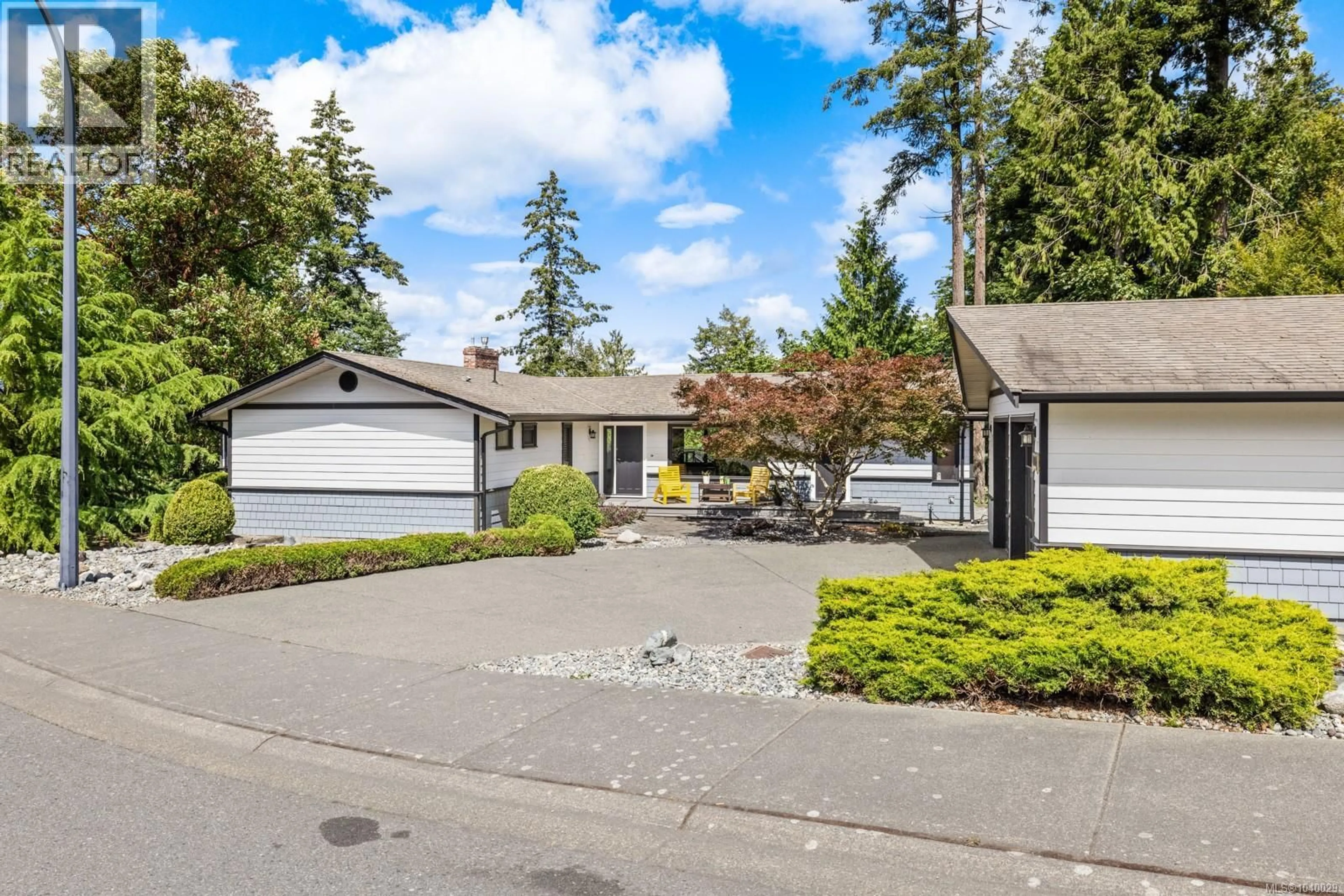 Home with vinyl exterior material, street for 10075 DANIEL STREET, Chemainus British Columbia V0R1K1