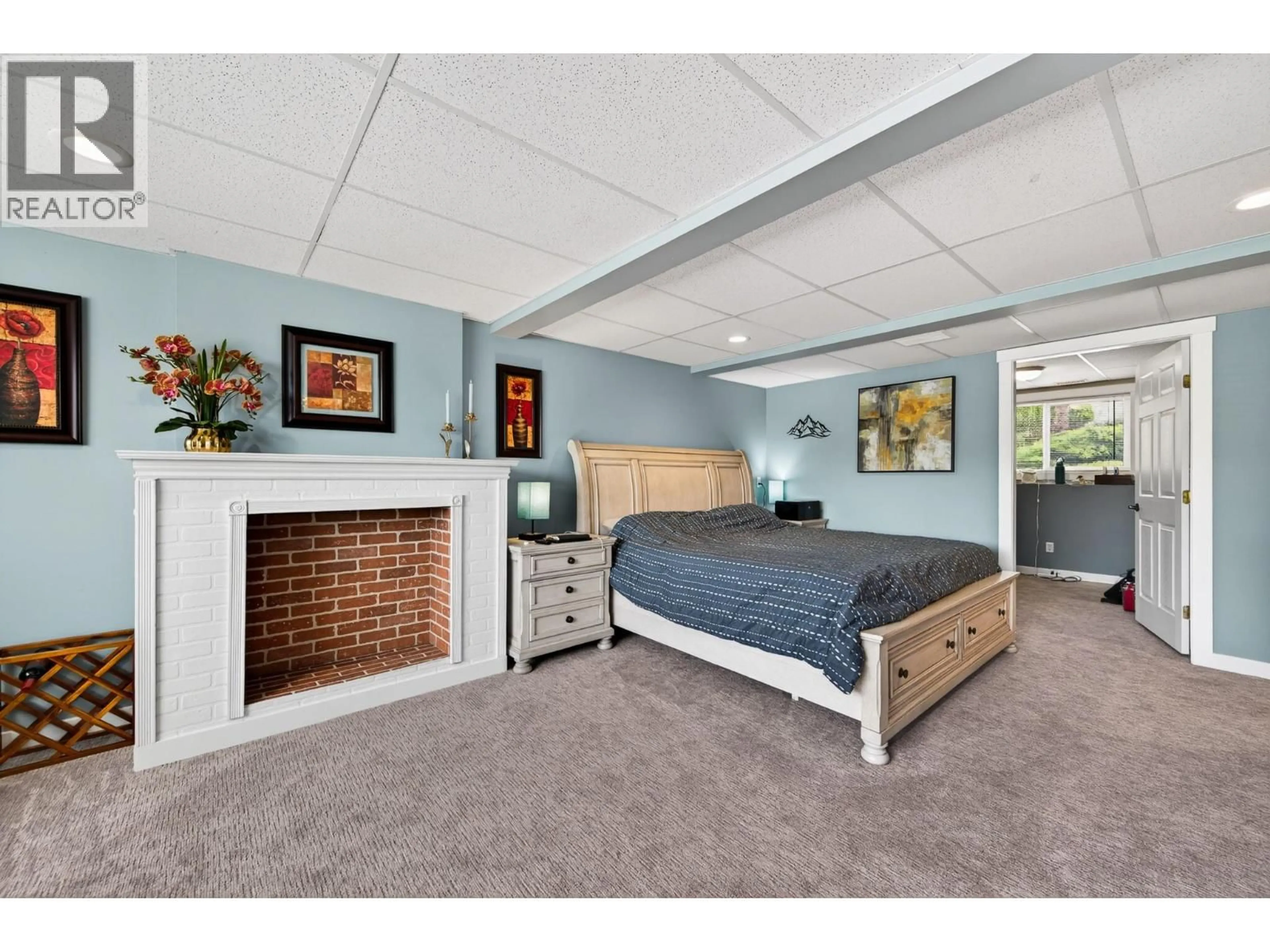 Bedroom with bed, unknown for 3445 NAVATANEE DRIVE, Kamloops British Columbia V2H1S1