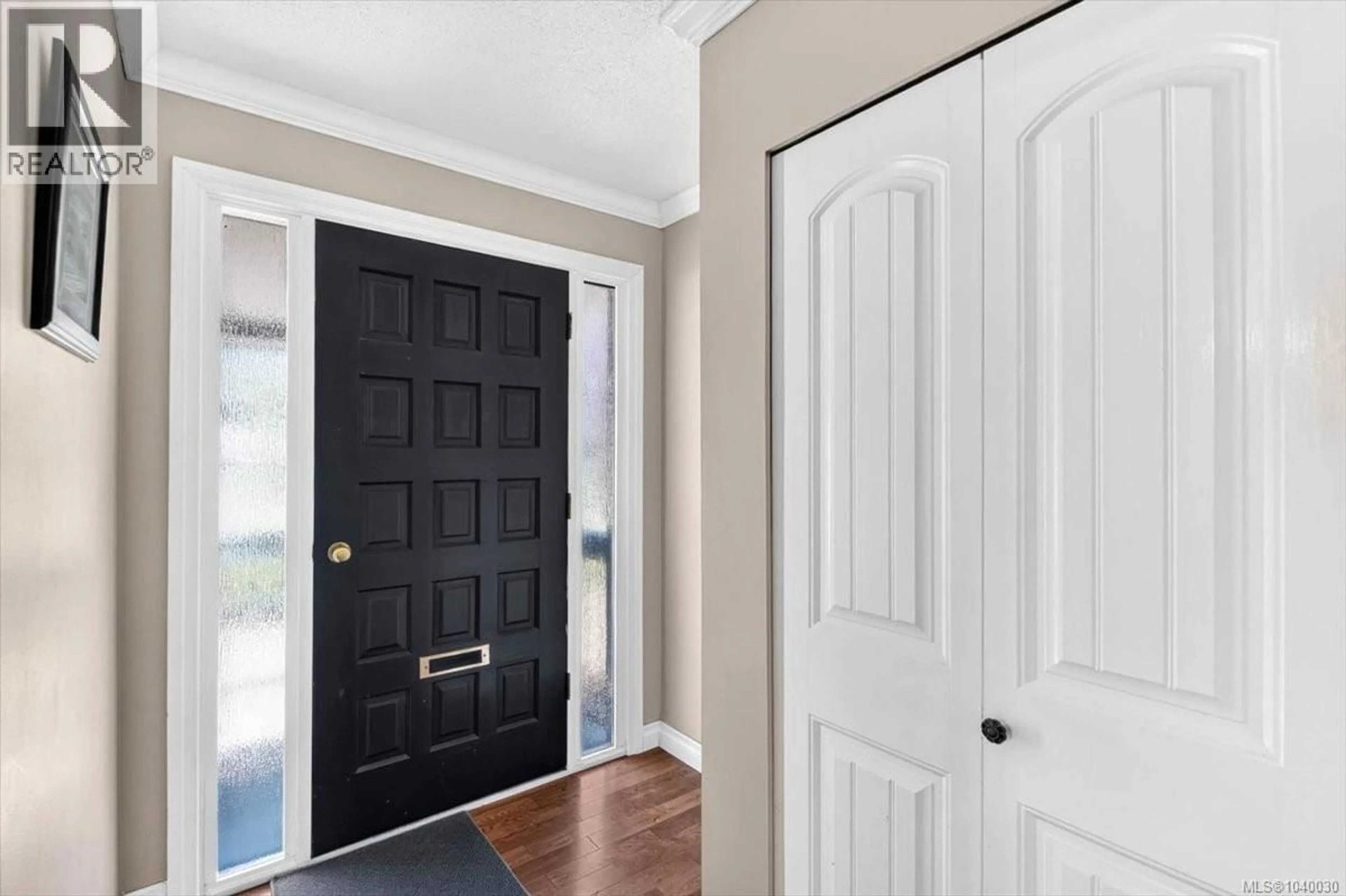 Indoor entryway for 2155 HAMILTON DRIVE, Port Alberni British Columbia V9Y1B5