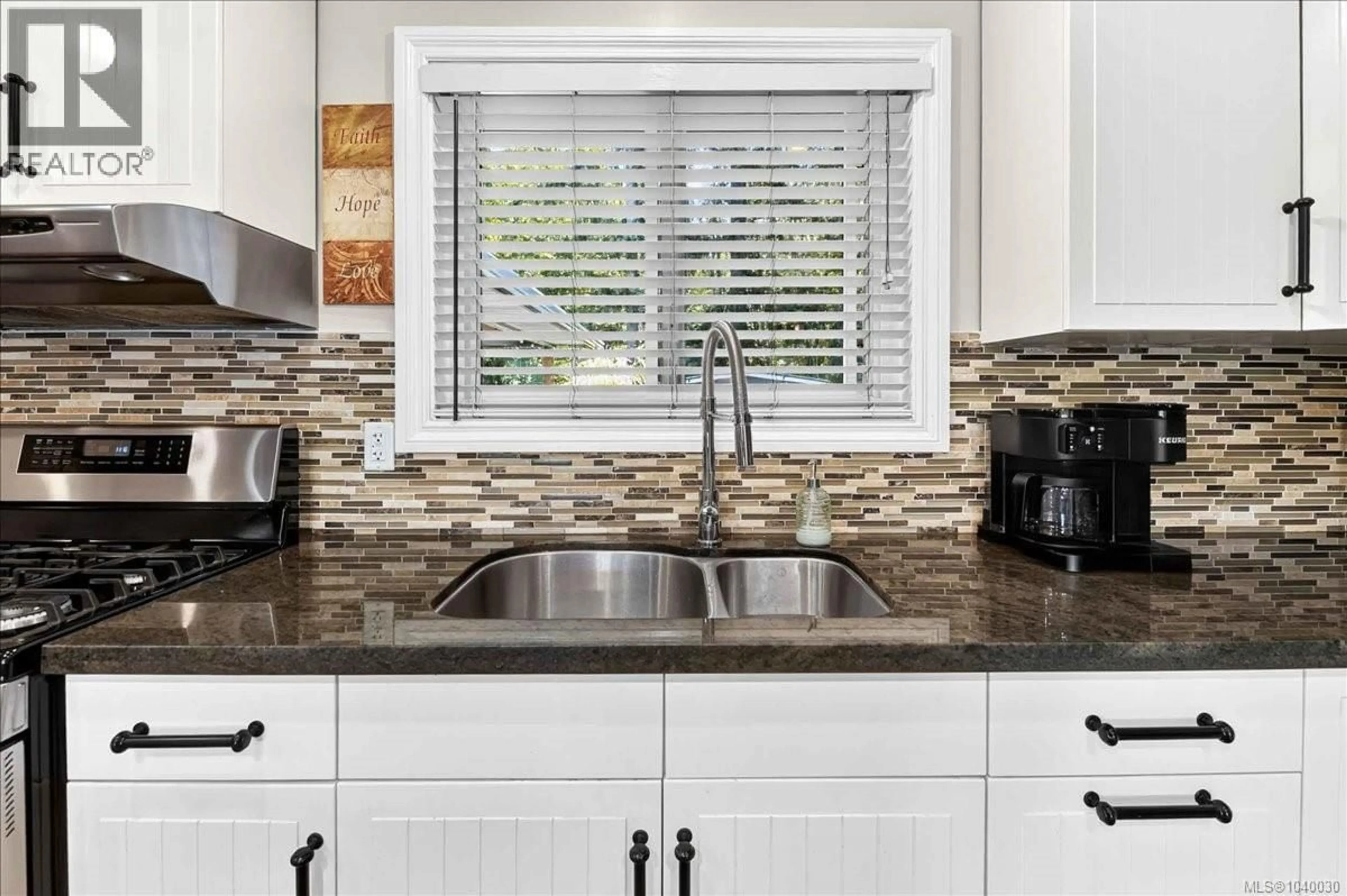 Open concept kitchen, ceramic/tile floor for 2155 HAMILTON DRIVE, Port Alberni British Columbia V9Y1B5