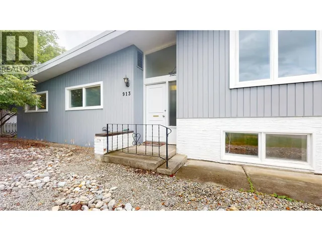 913 9TH STREET SOUTH, Cranbrook 3