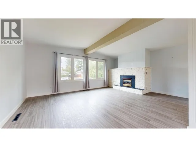 913 9TH STREET SOUTH, Cranbrook 5