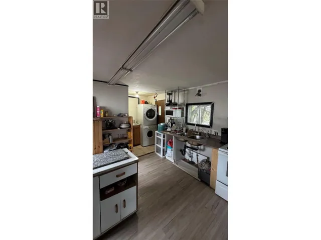 28 - 3245 PARIS STREET, Penticton 2