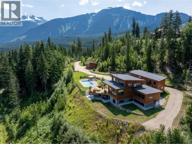 1917 MT MCPHERSON DRIVE, Revelstoke 5