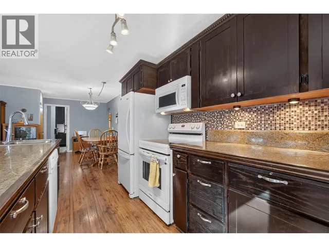 8008 VICTORIA ROAD, Summerland 5