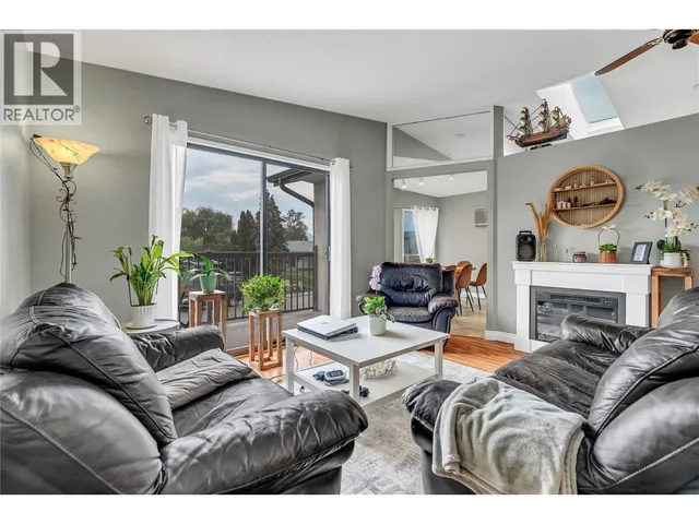 2494 CORNWALL DRIVE, Penticton 5