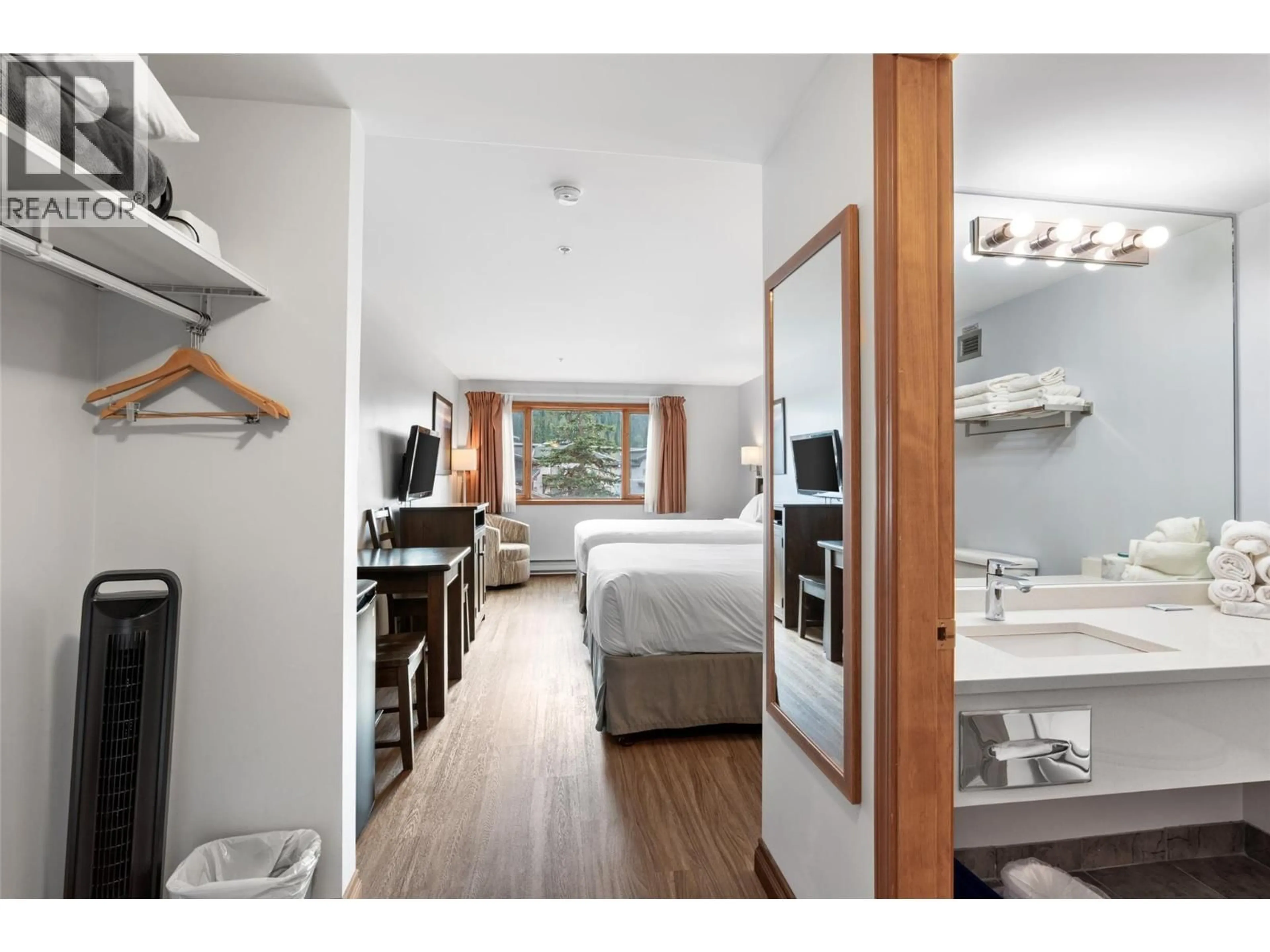 A pic of a room for 238/240 - 3220 VILLAGE WAY, Sun Peaks British Columbia V0E5N0