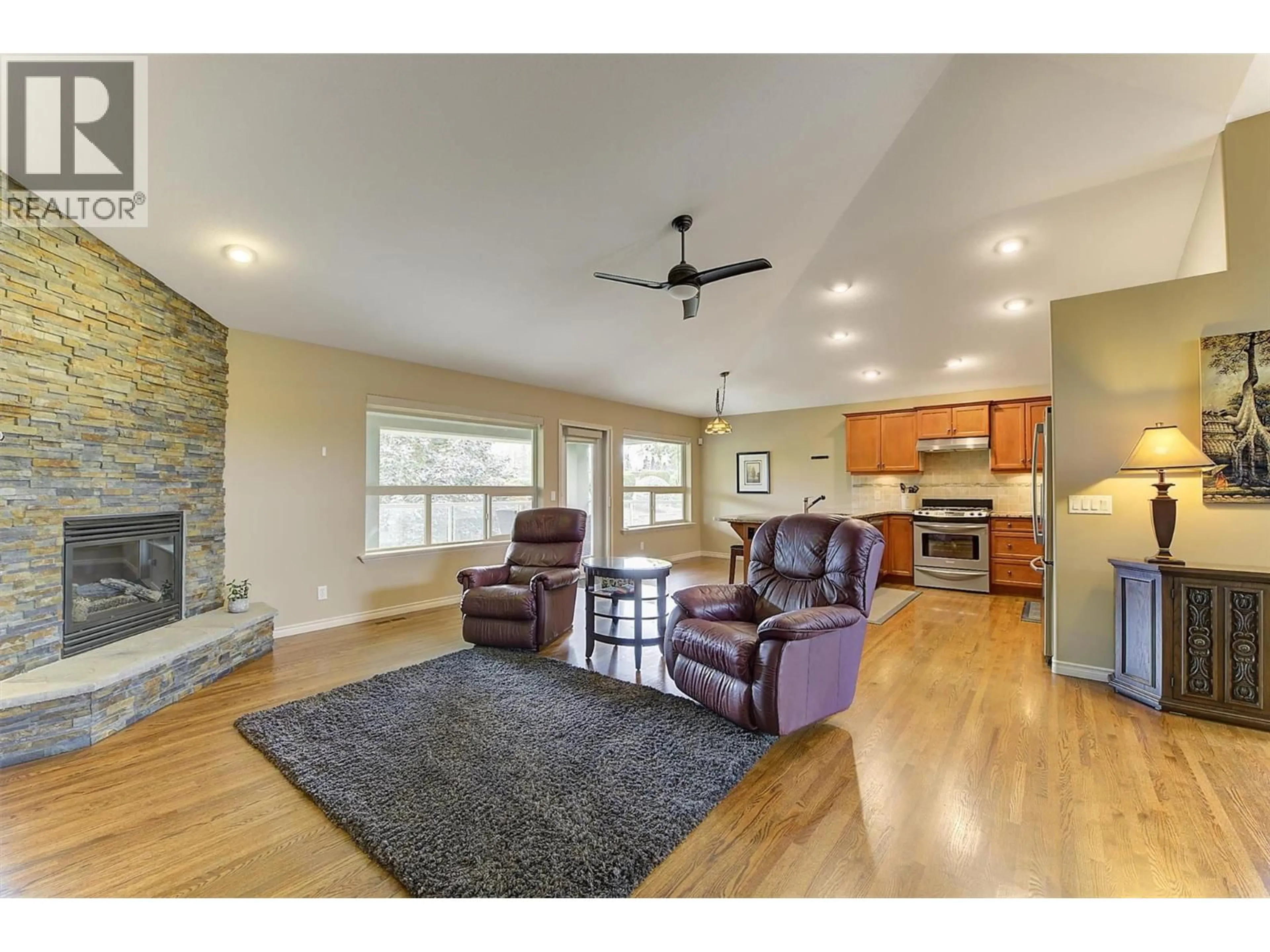 Living room with furniture, unknown for #31 - 2155 HORIZON DRIVE, West Kelowna British Columbia V1Z3Z8