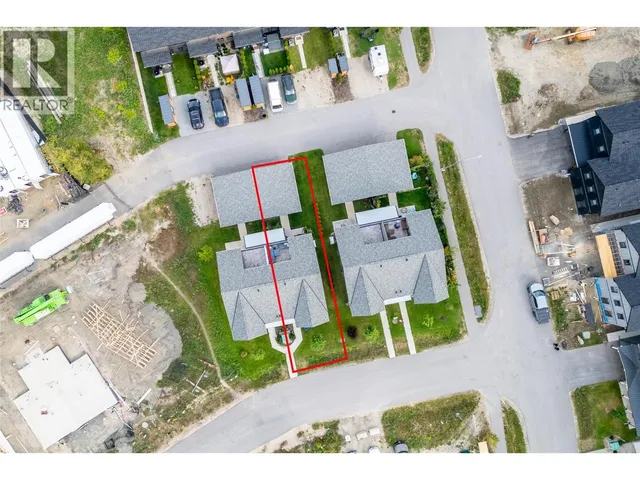 1005 KEYSTONE CRESCENT, Revelstoke 4